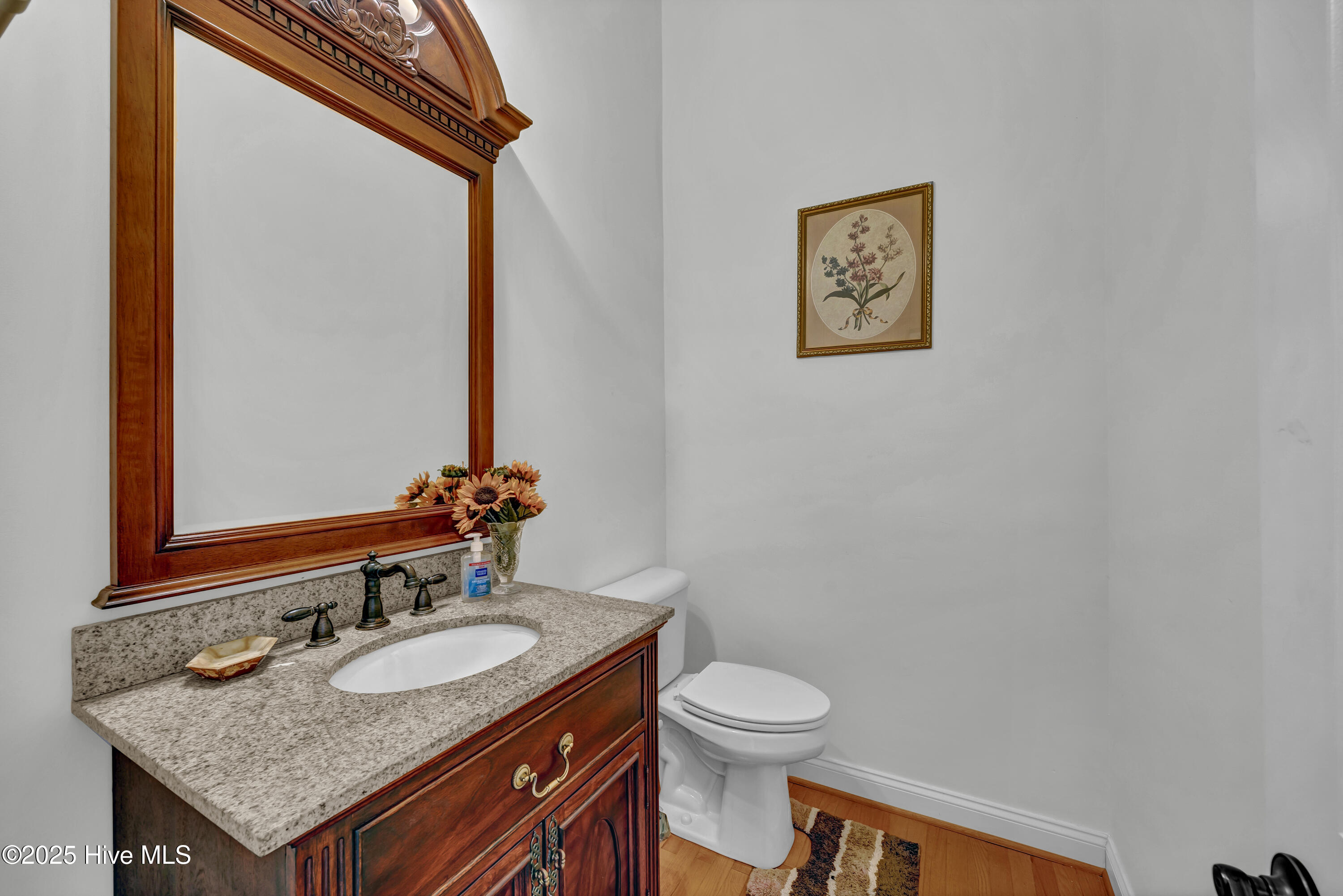 100545999 | Photo 26