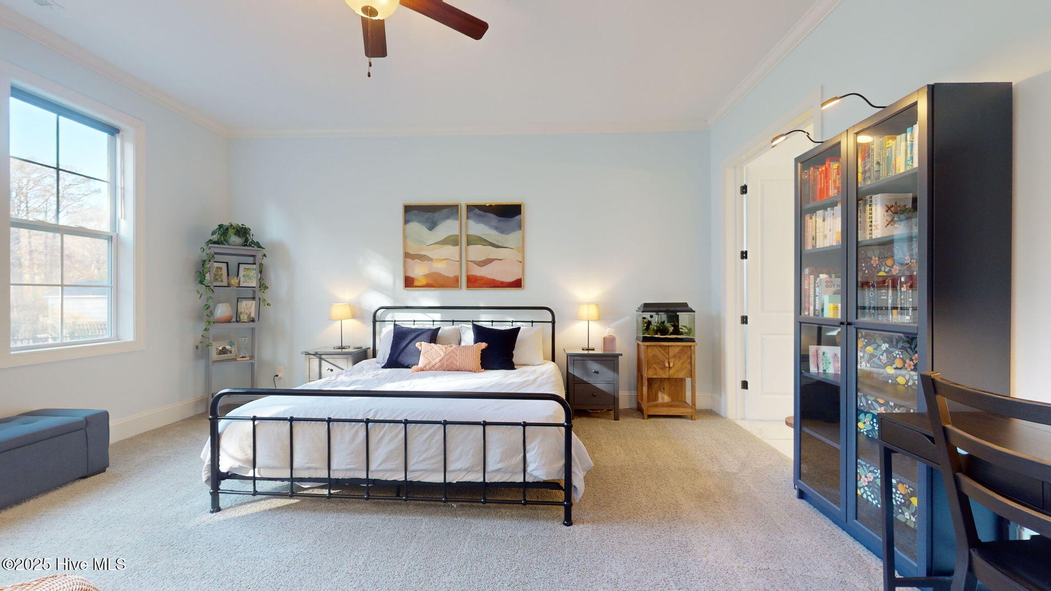 100518593 | Photo 25