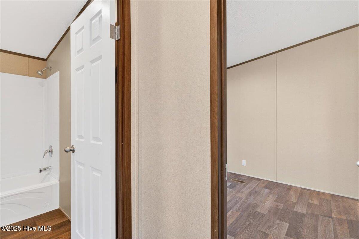 100544292 | Photo 45