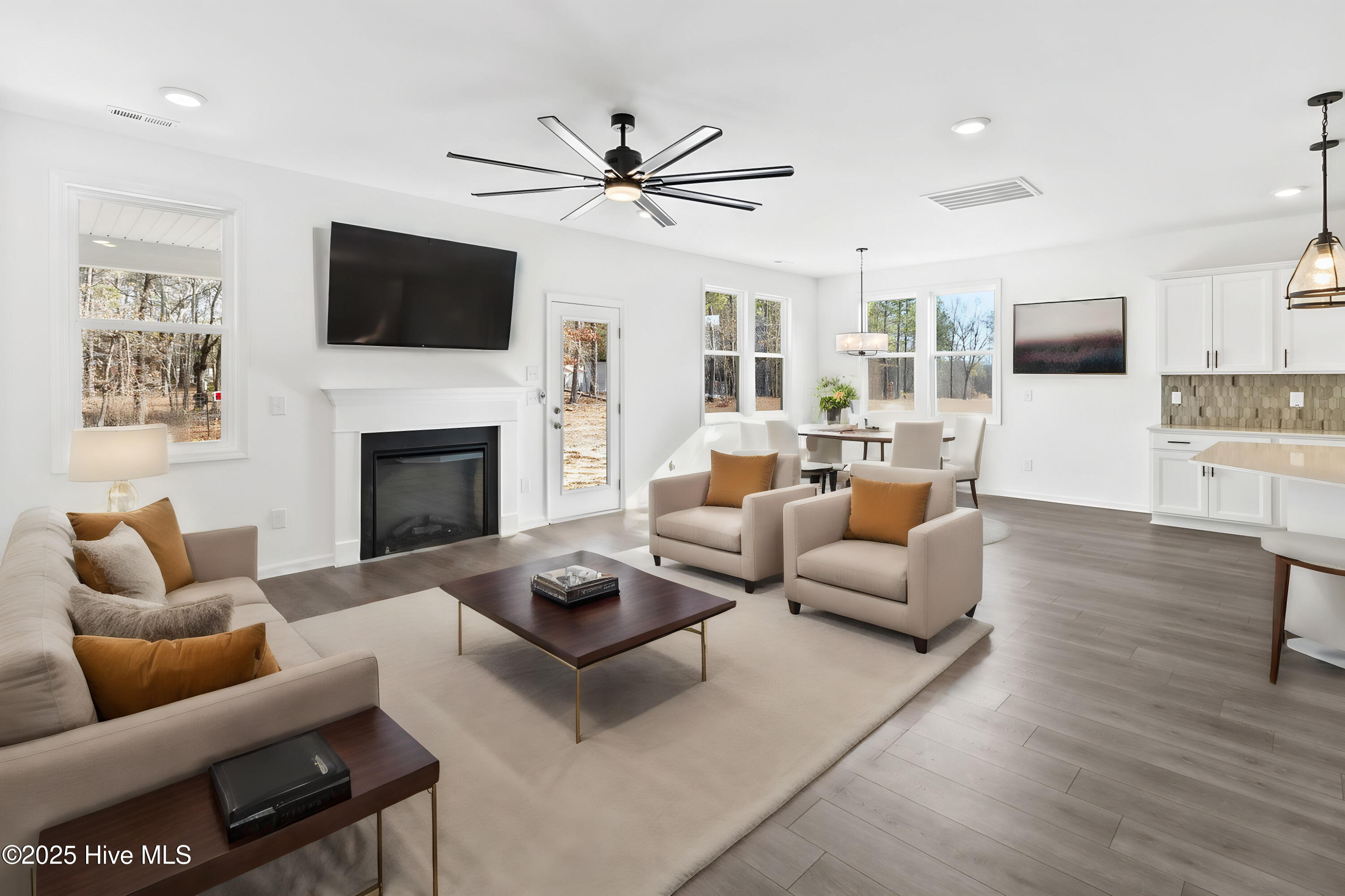 100538583 | Photo 22