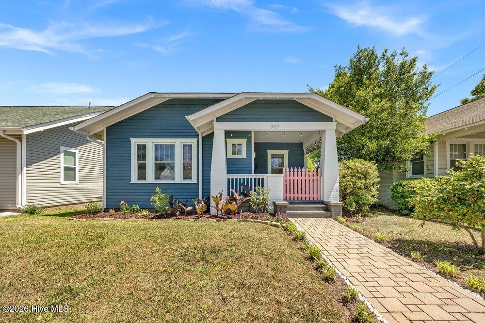 100568579 | Photo 32