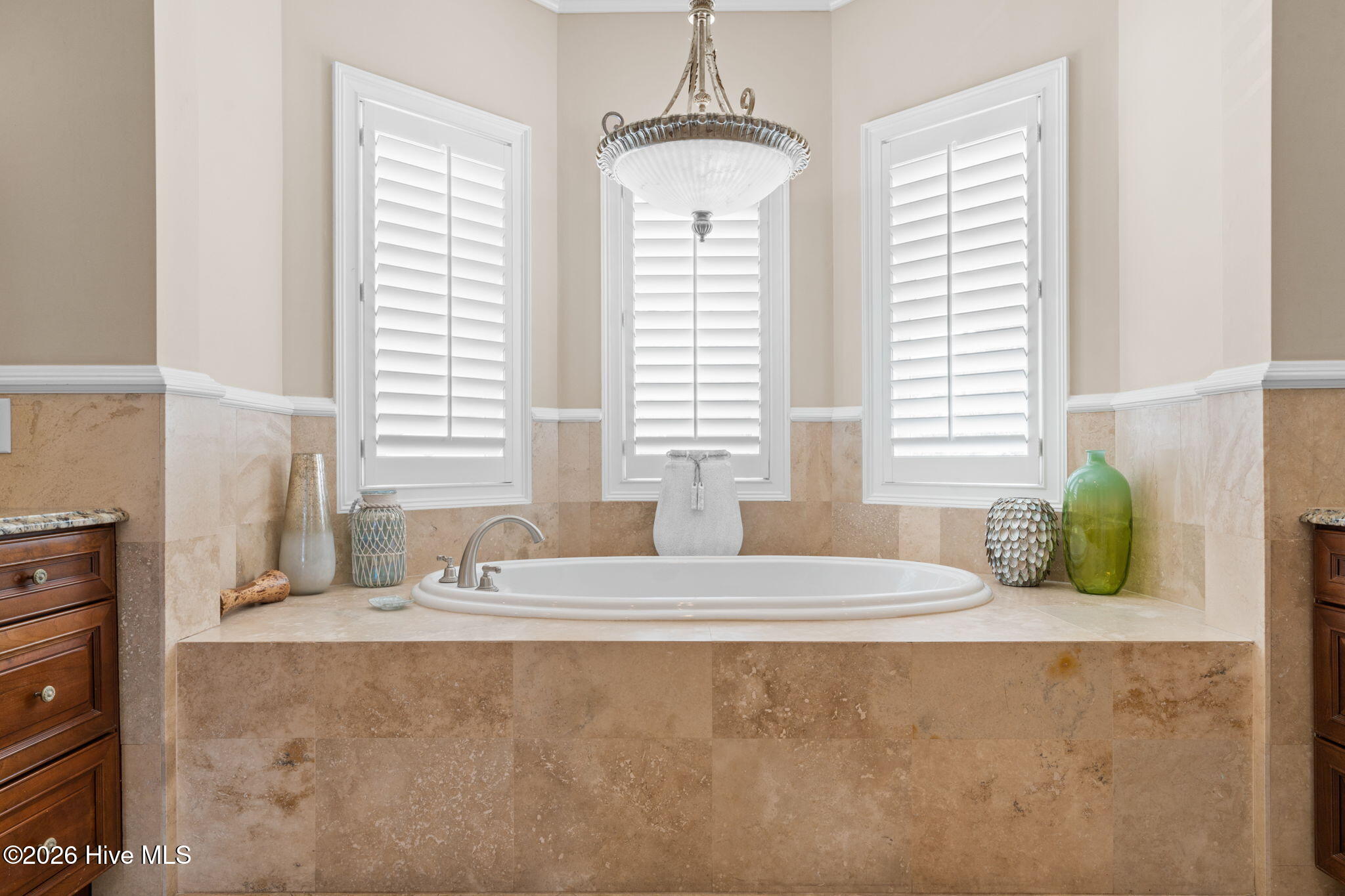 100554709 | Photo 55