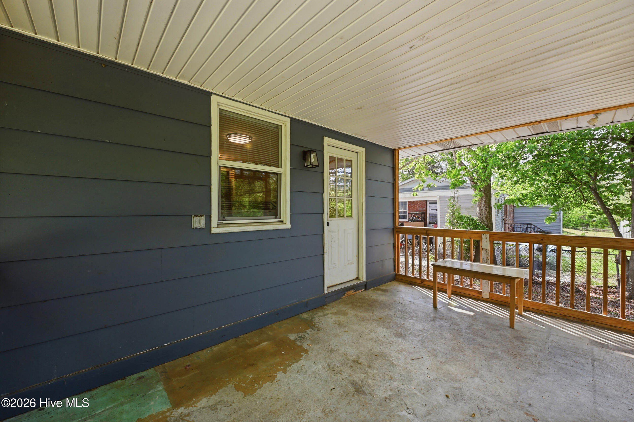 100566125 | Photo 34