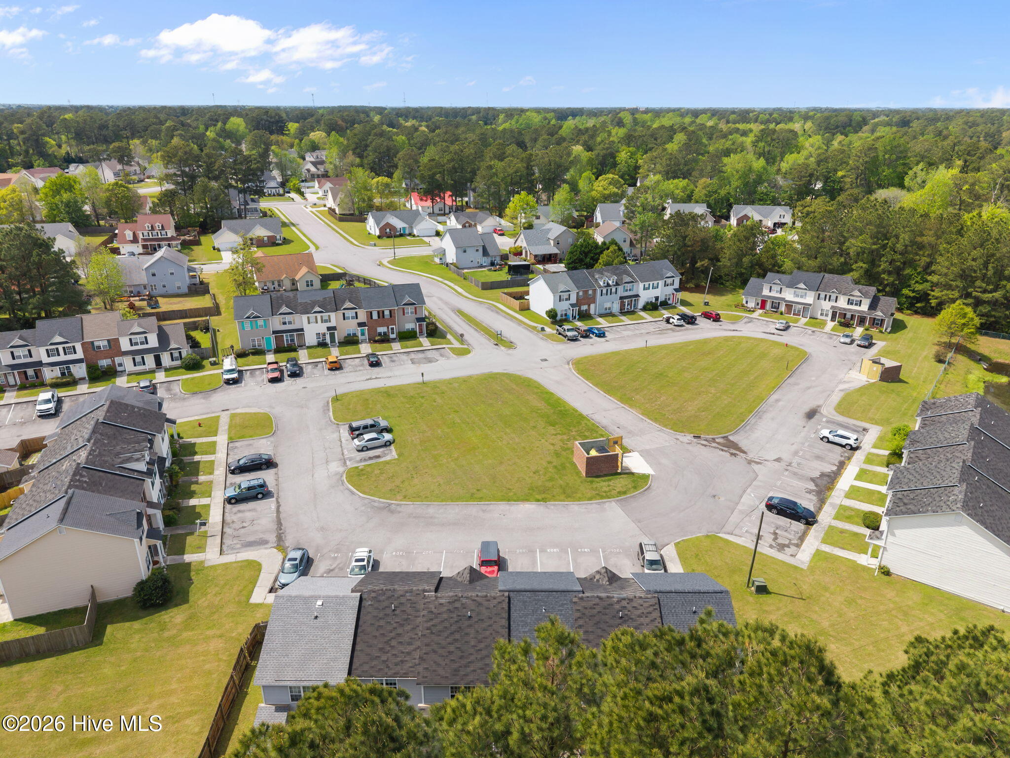 100565275 | Photo 33