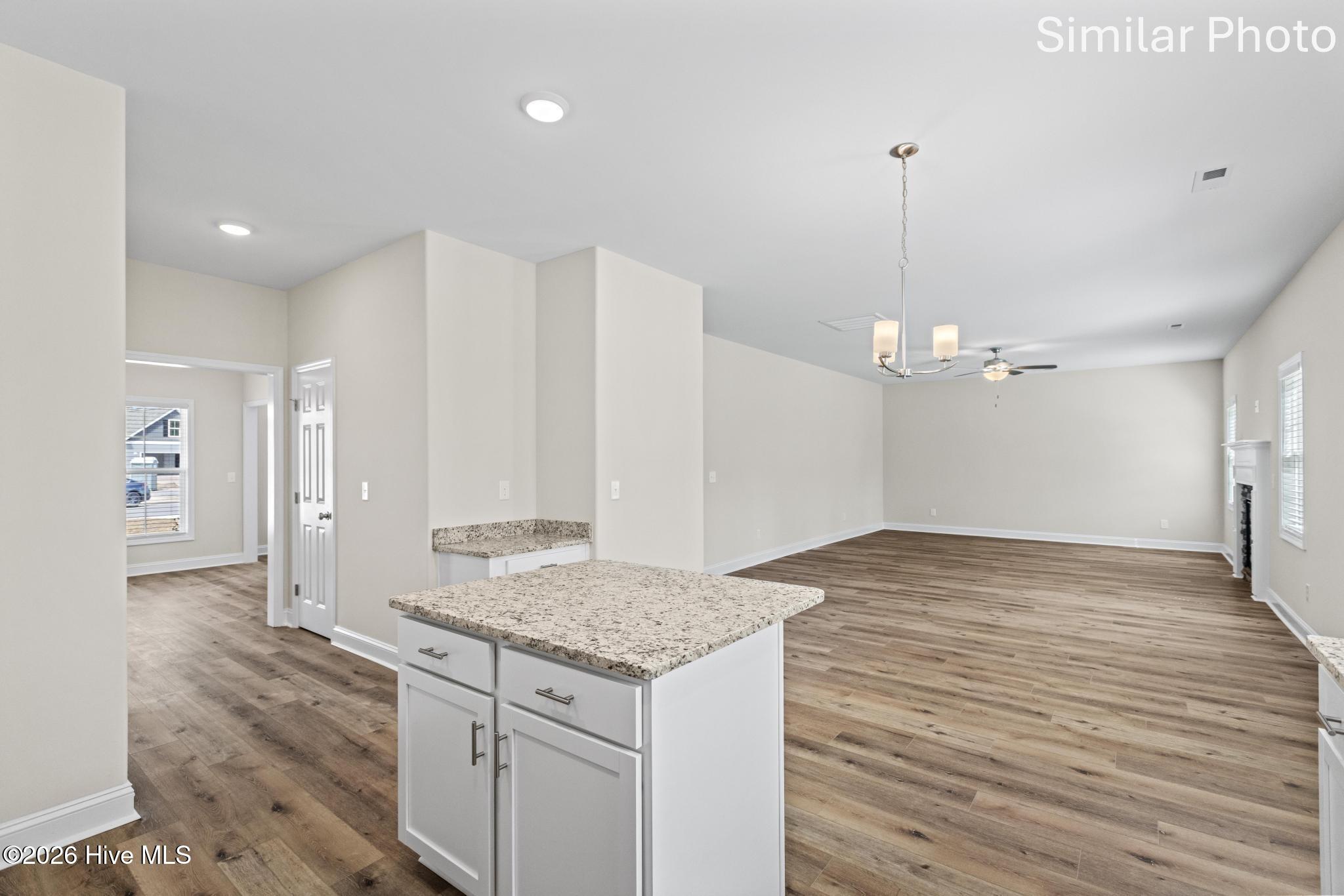 100552211 | Photo 12