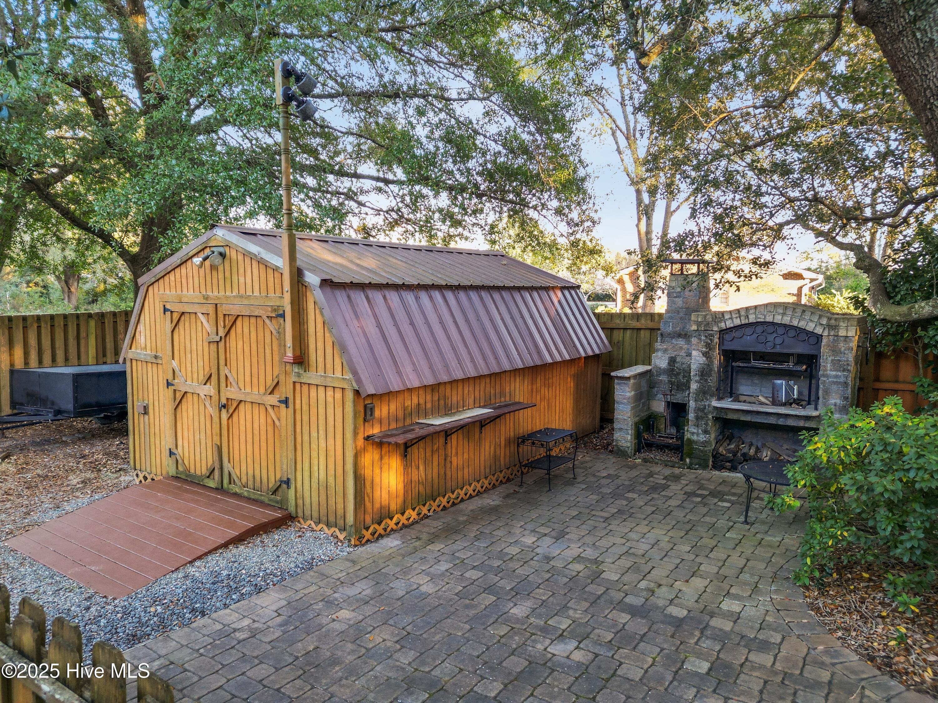 100545026 | Photo 46