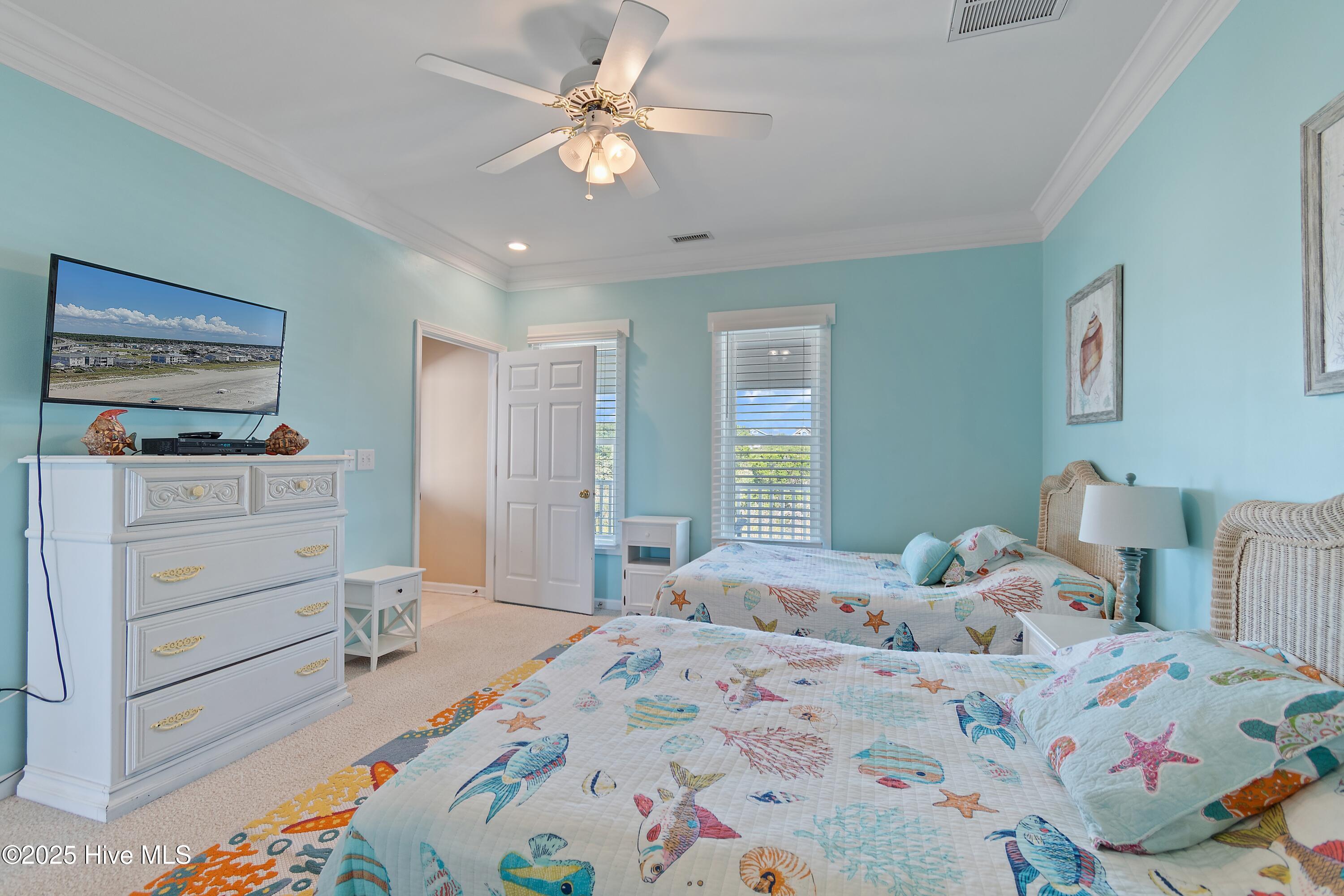 100536498 | Photo 37