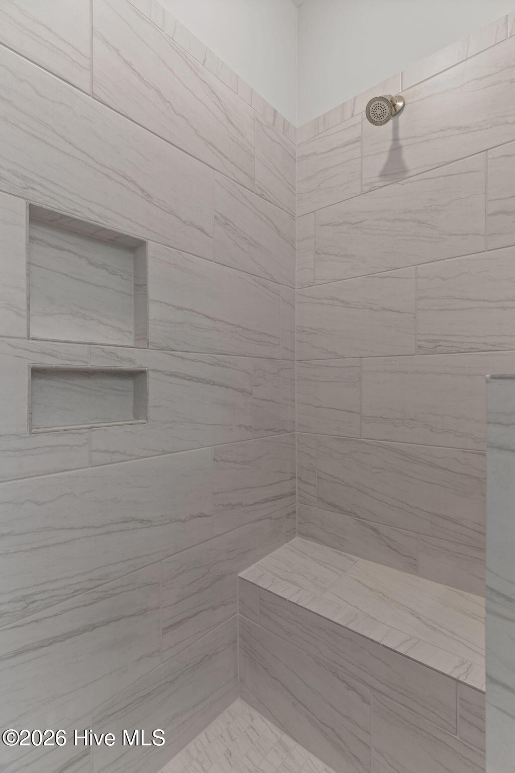 100553165 | Photo 27