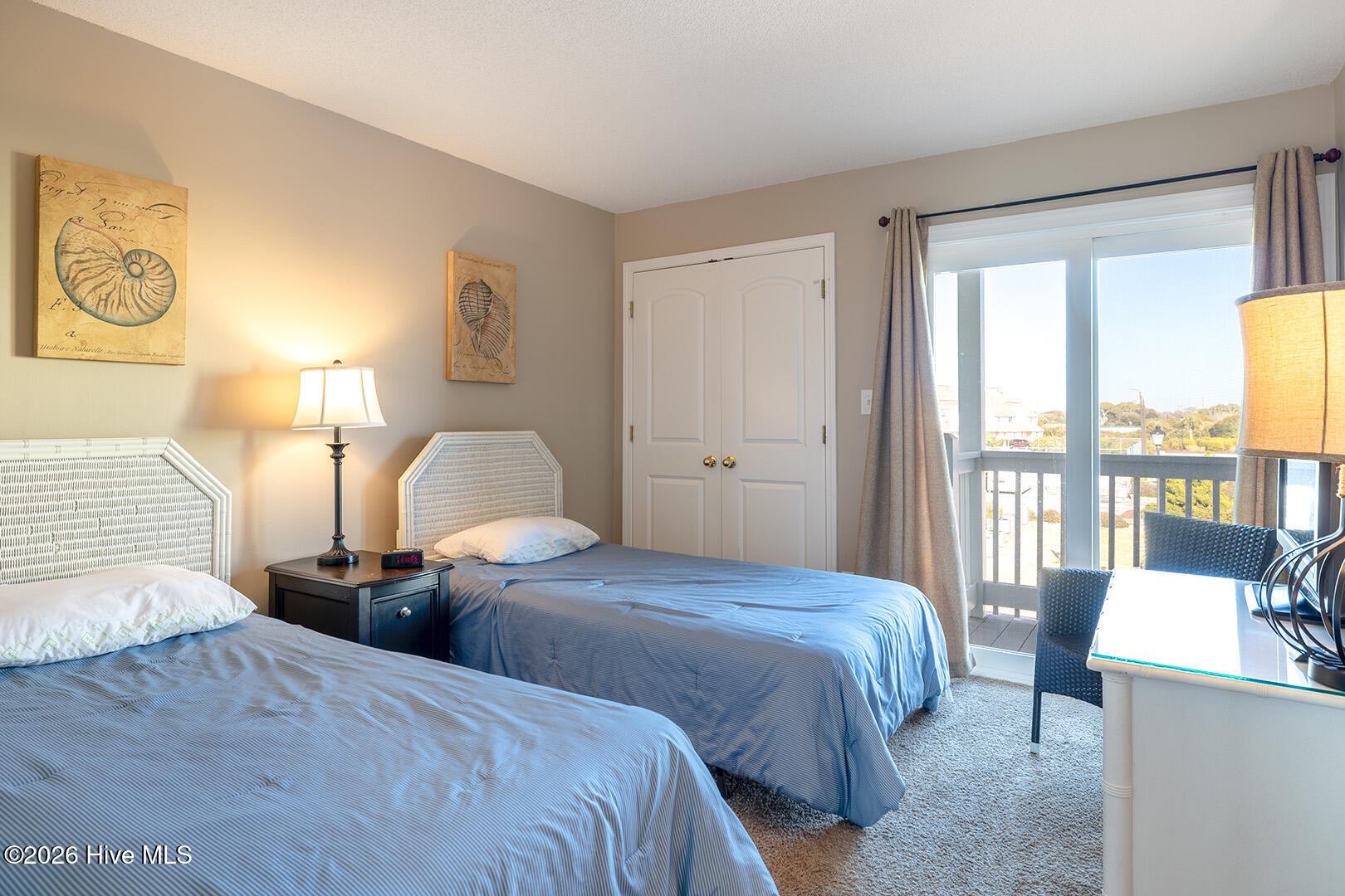 100563170 | Photo 17