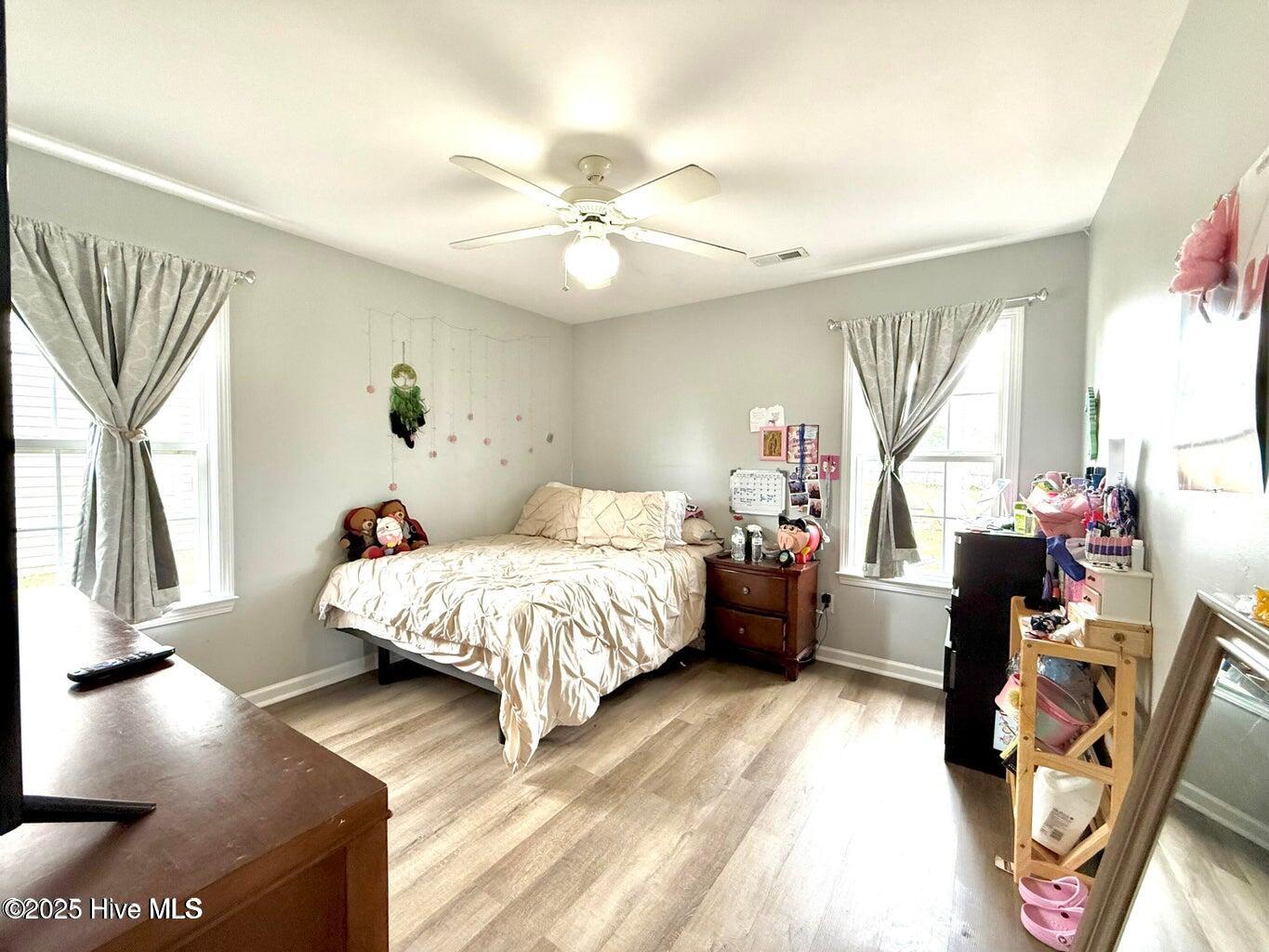 100528978 | Photo 22