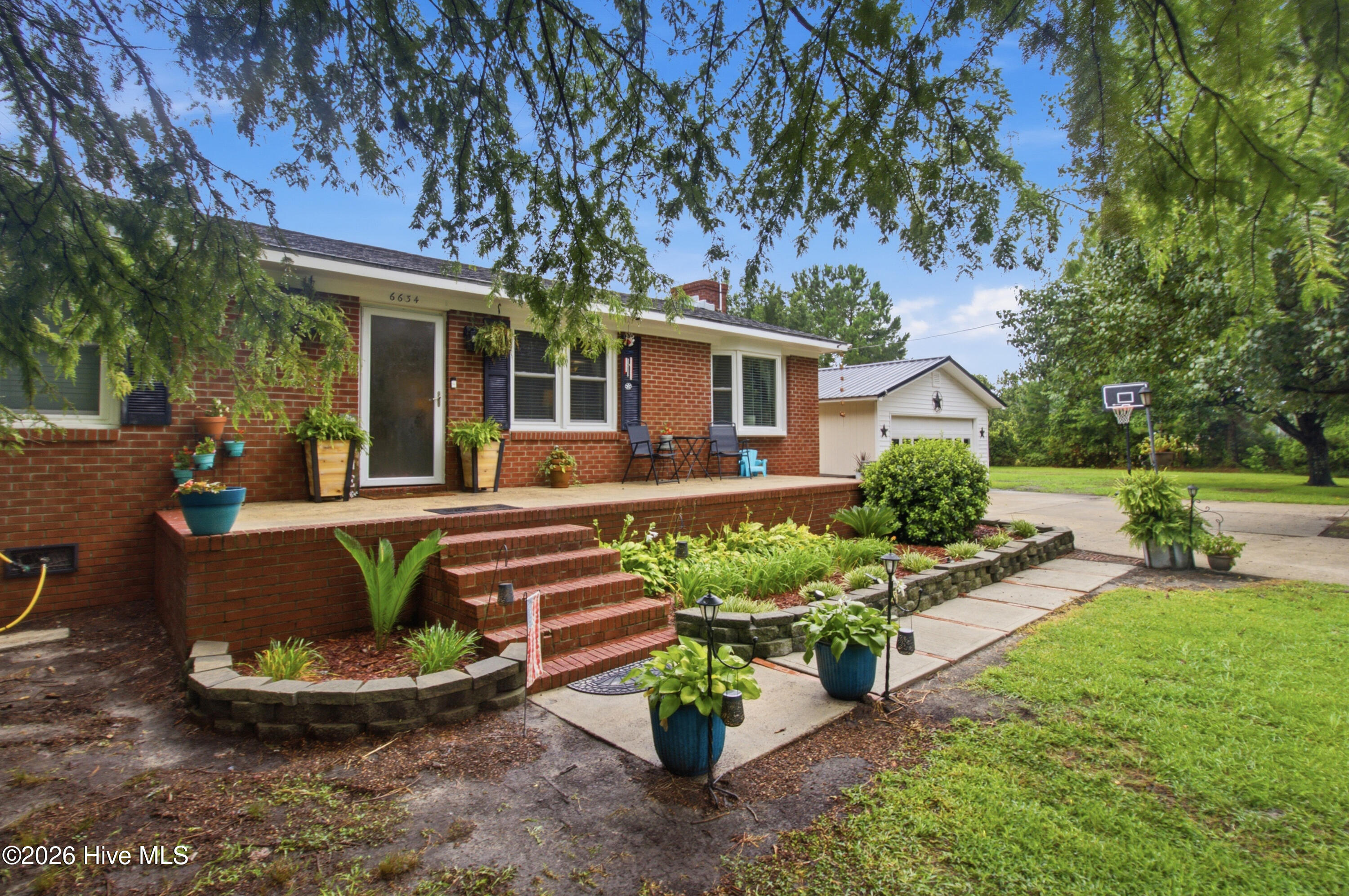 6634 Florence Road,Merritt