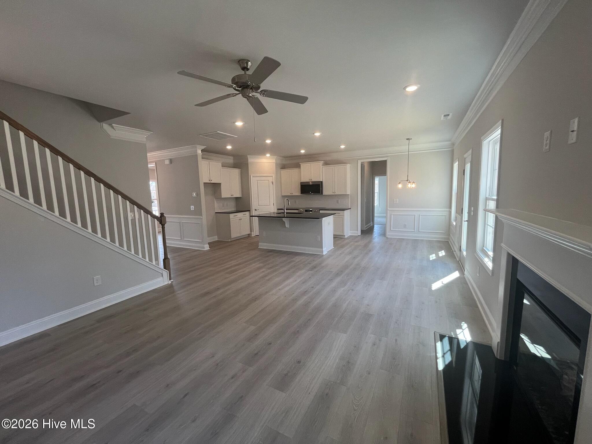 100558864 | Photo 18