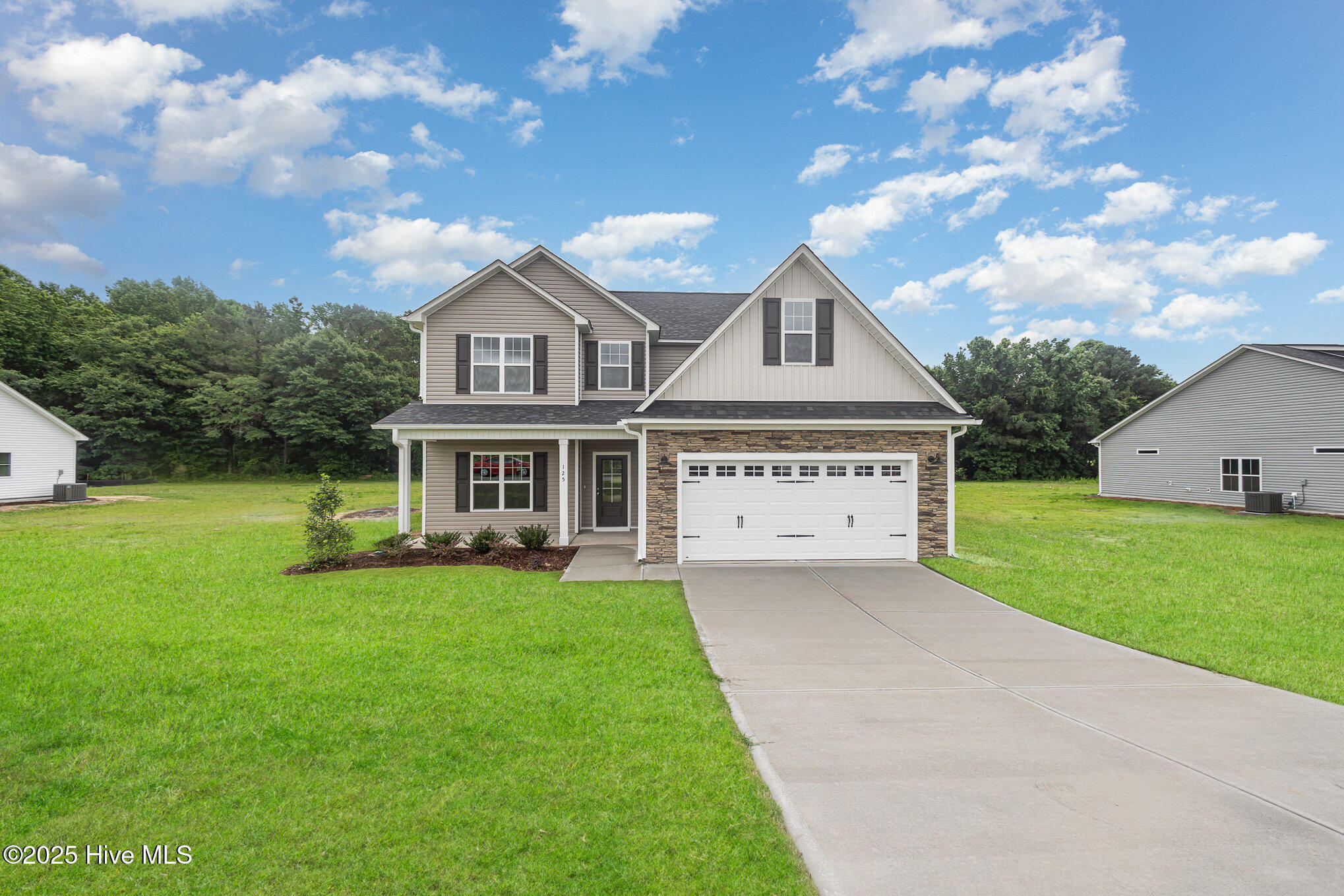 Homes for sale in Smithfield, NC | 125 Tuskeegee Dr, Smithfield, NC 27577 | MLS# 100489584