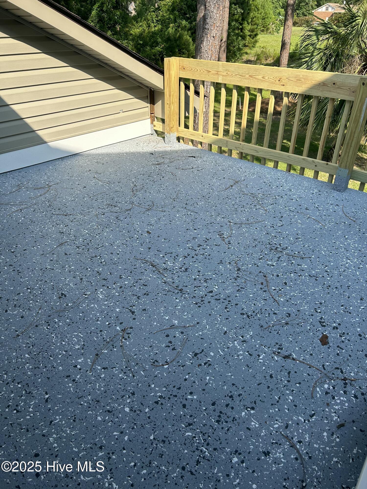 100493736 | Photo 16