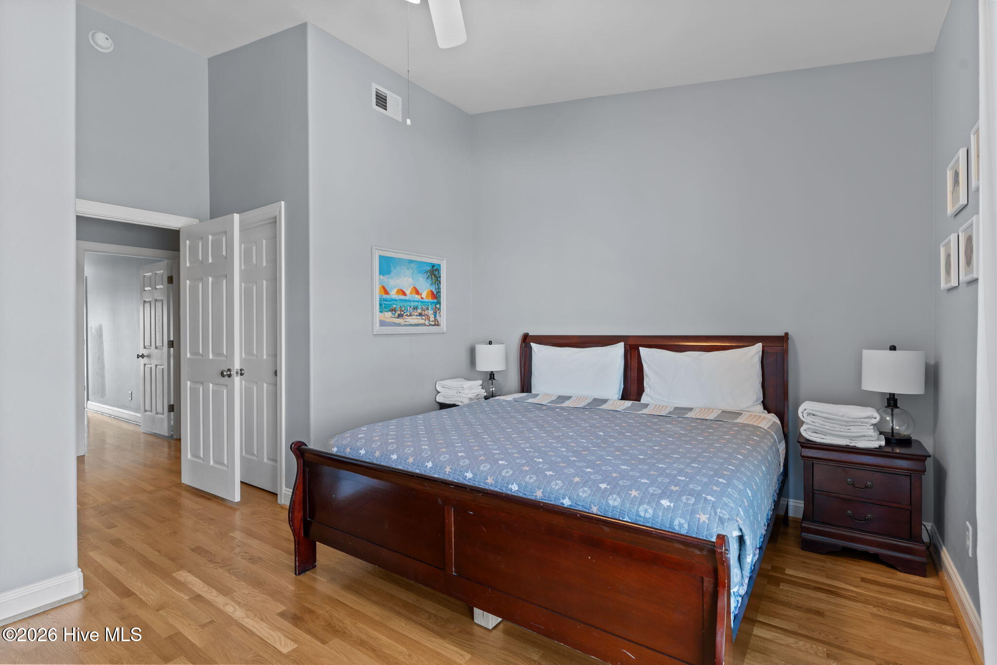 100530858 | Photo 44