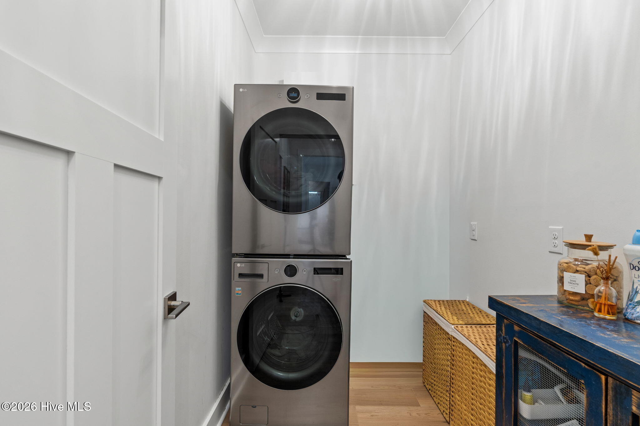 100569675 | Photo 22