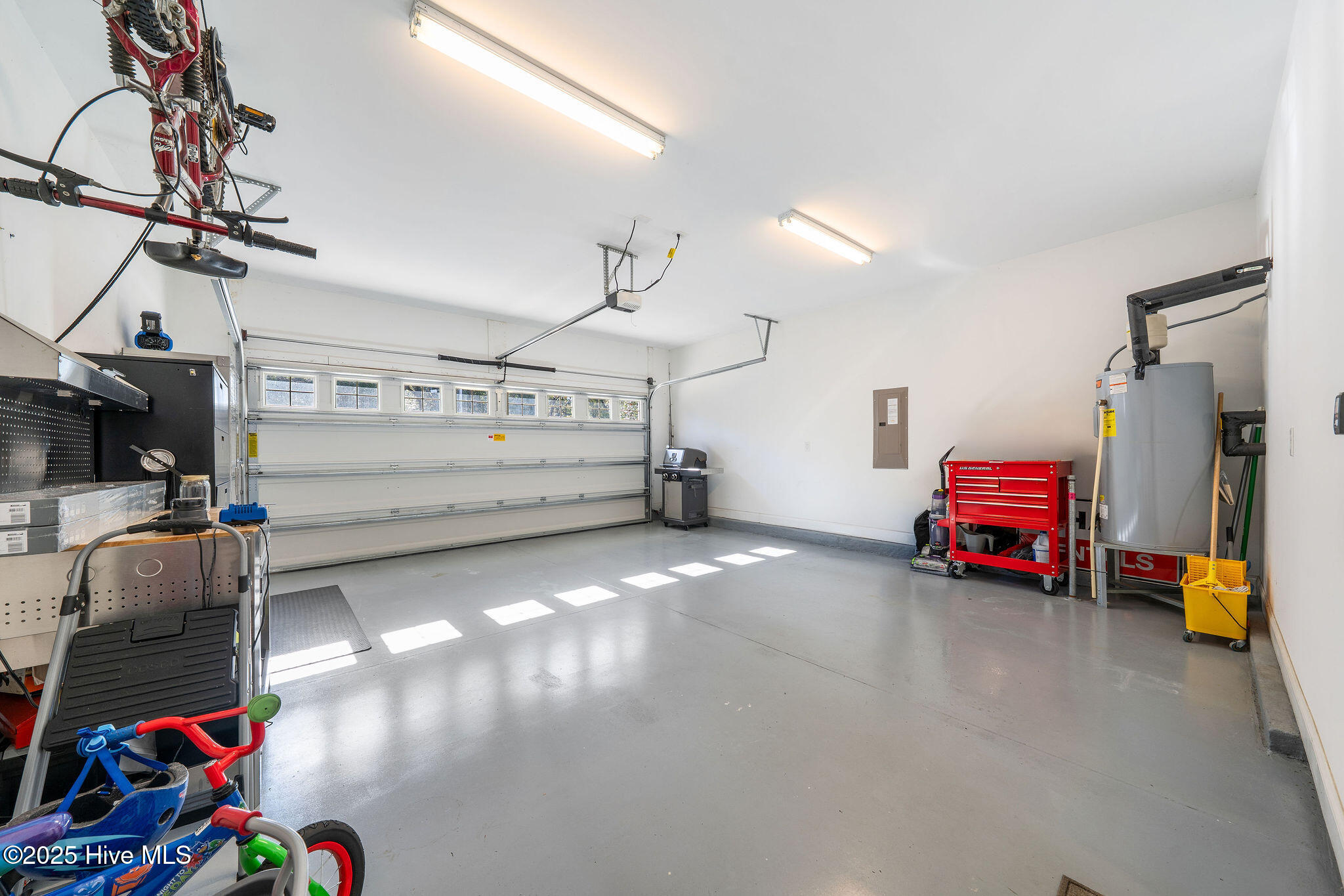 100545162 | Photo 40