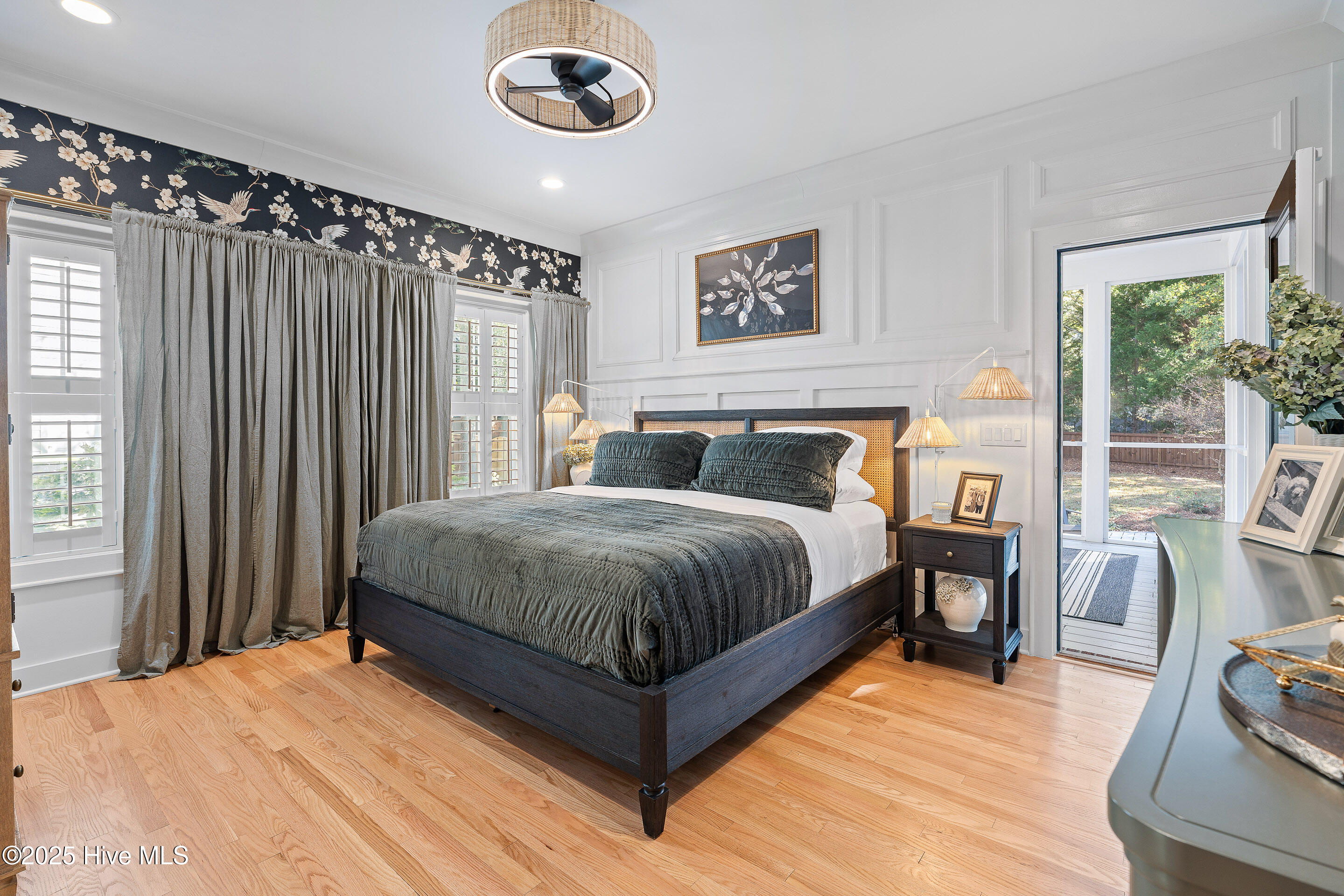 100542348 | Photo 24