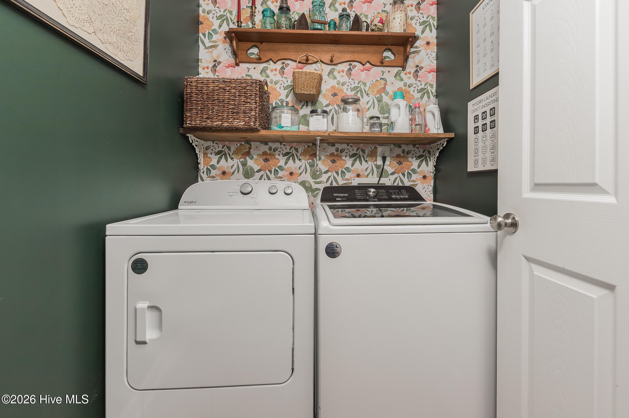 100556054 | Photo 34