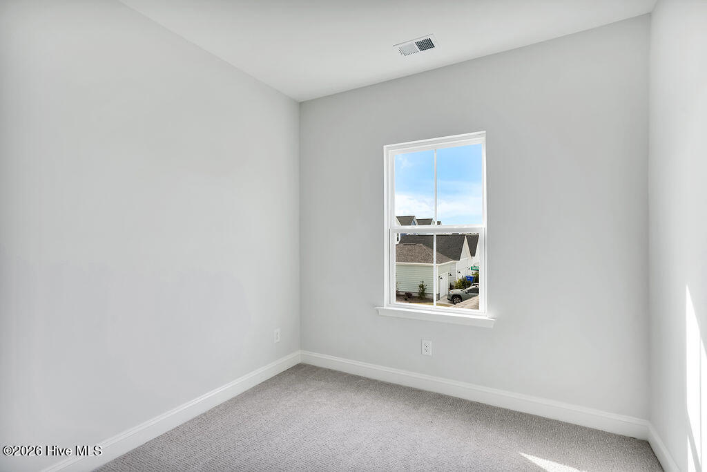 100549861 | Photo 16