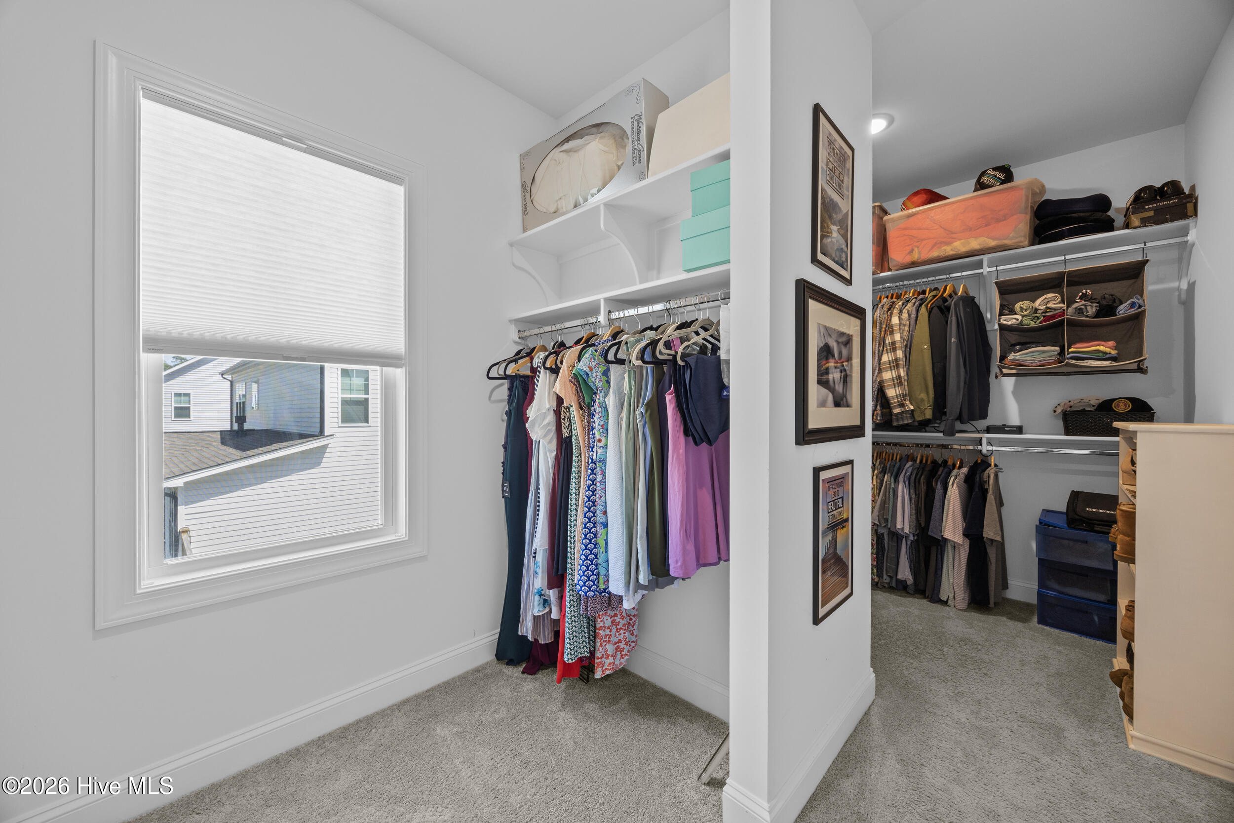 100570298 | Photo 29