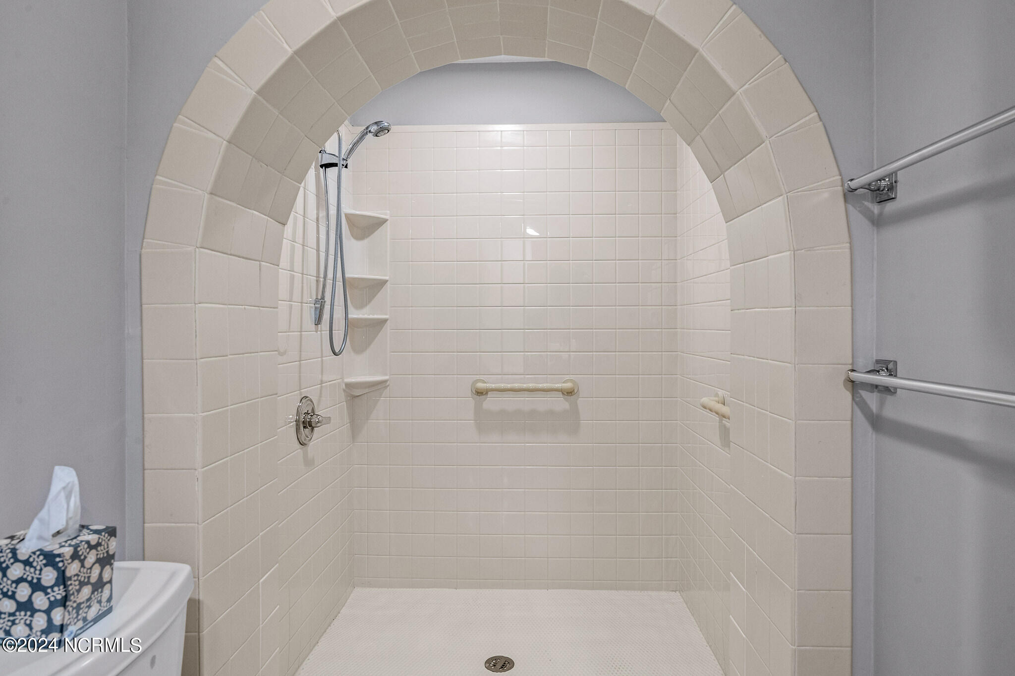 100468639 | Photo 23