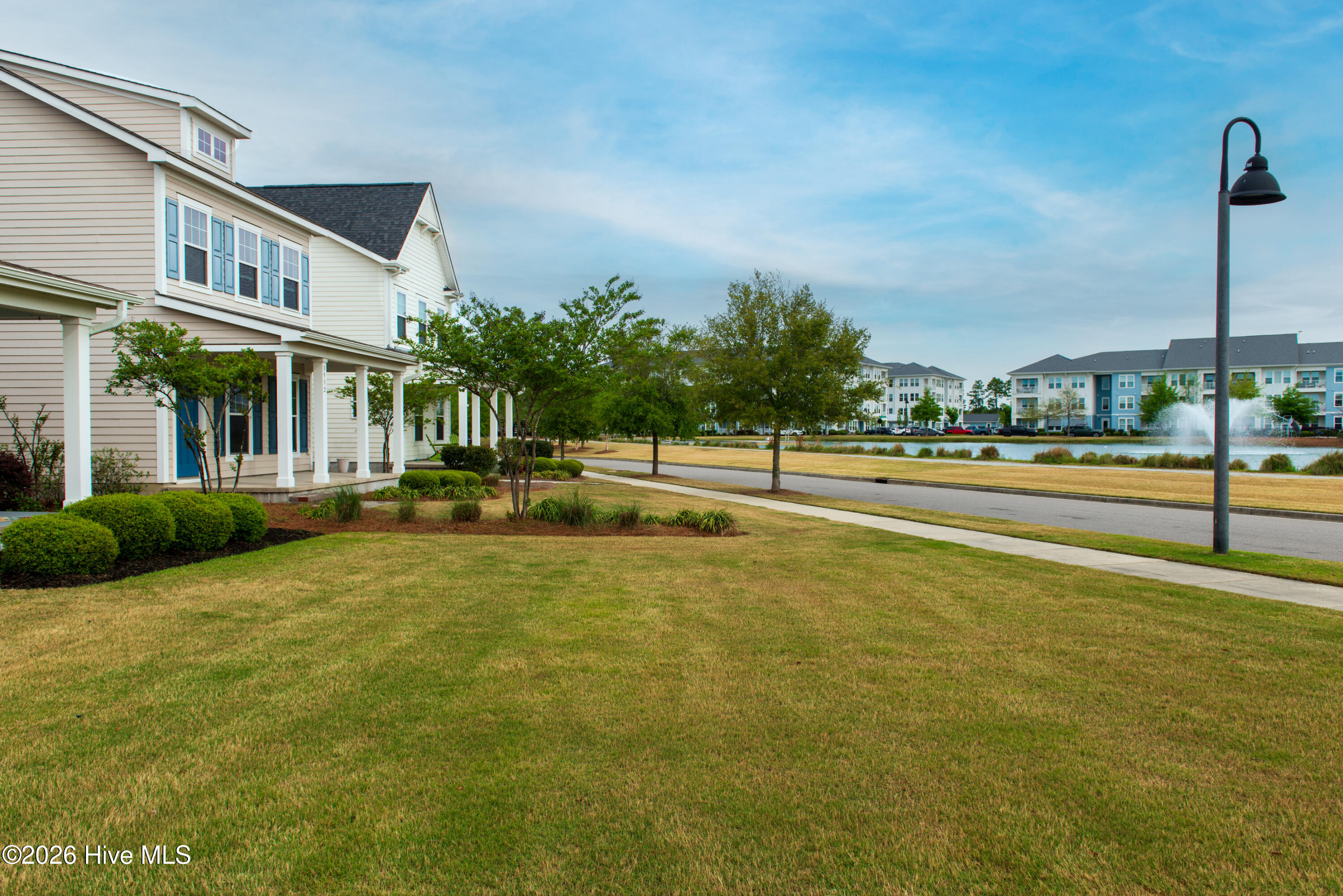 100568036 | Photo 78