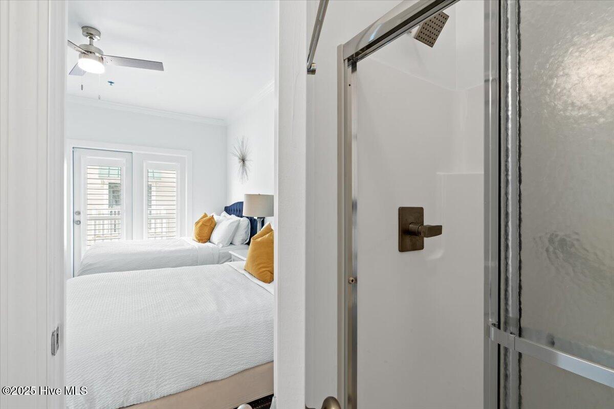 100540998 | Photo 35