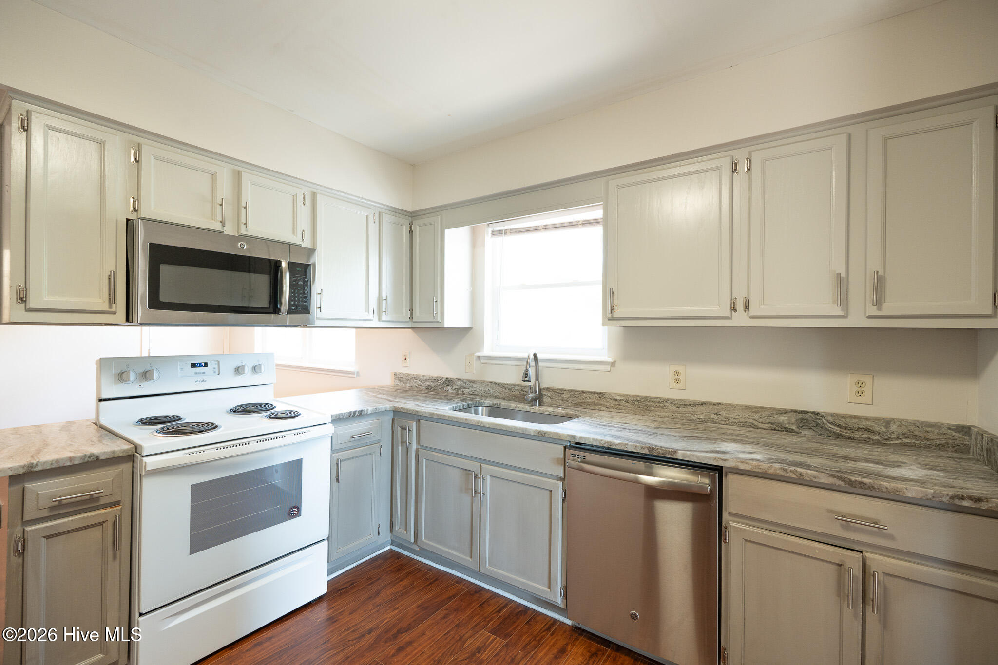 100567624 | Photo 10