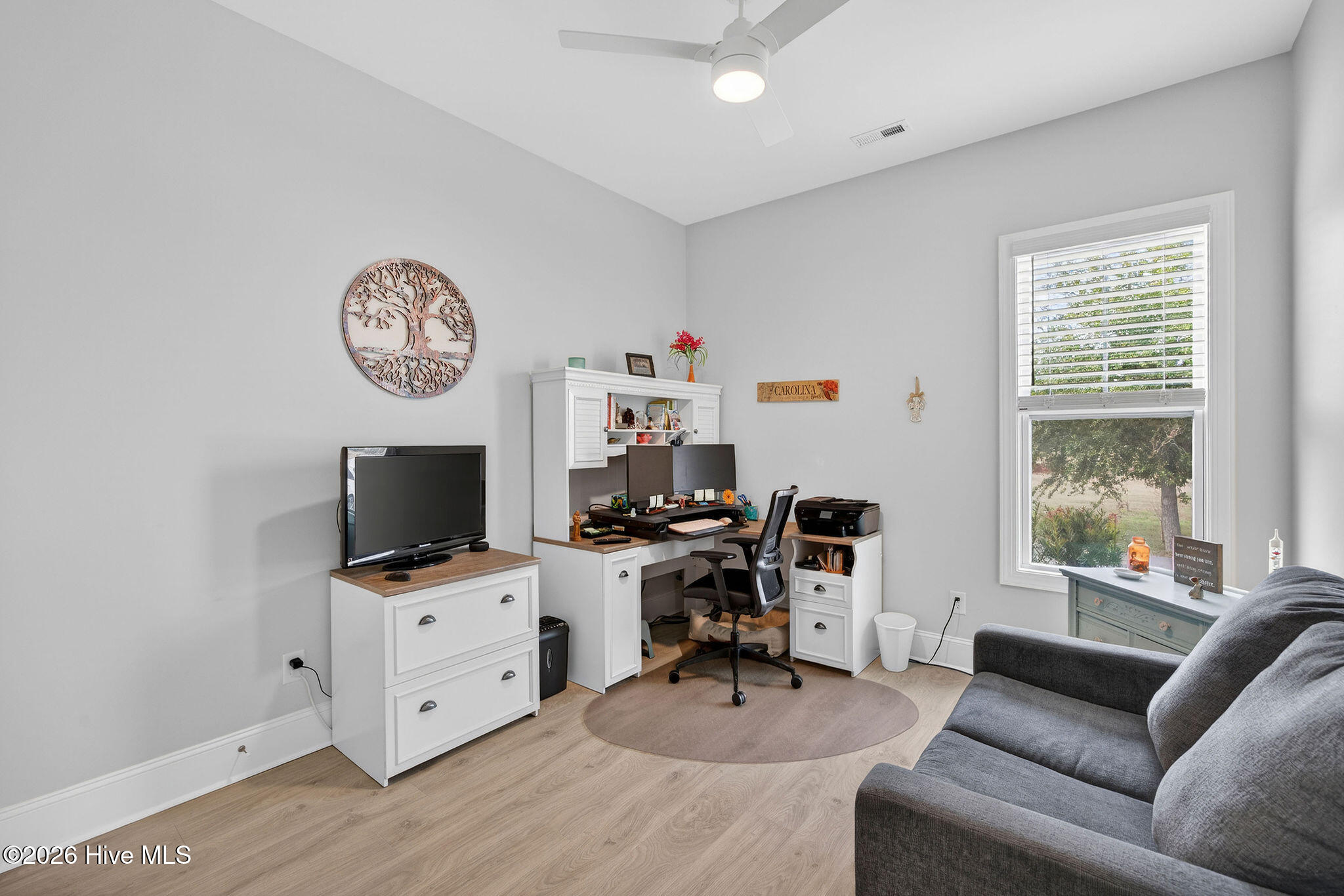 100557303 | Photo 27