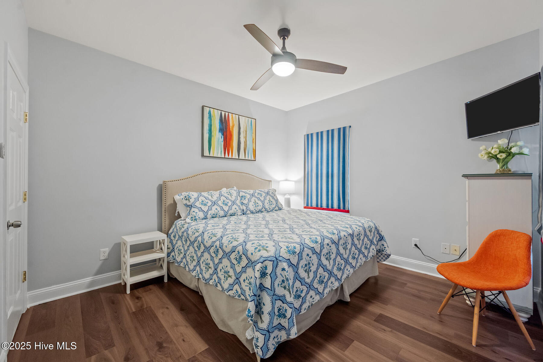 100537355 | Photo 32