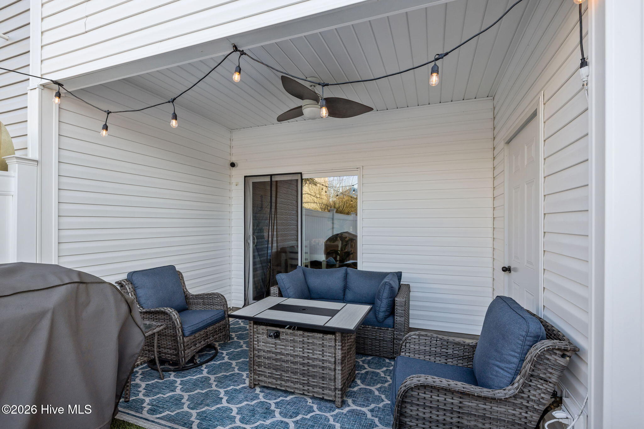 100546881 | Photo 33