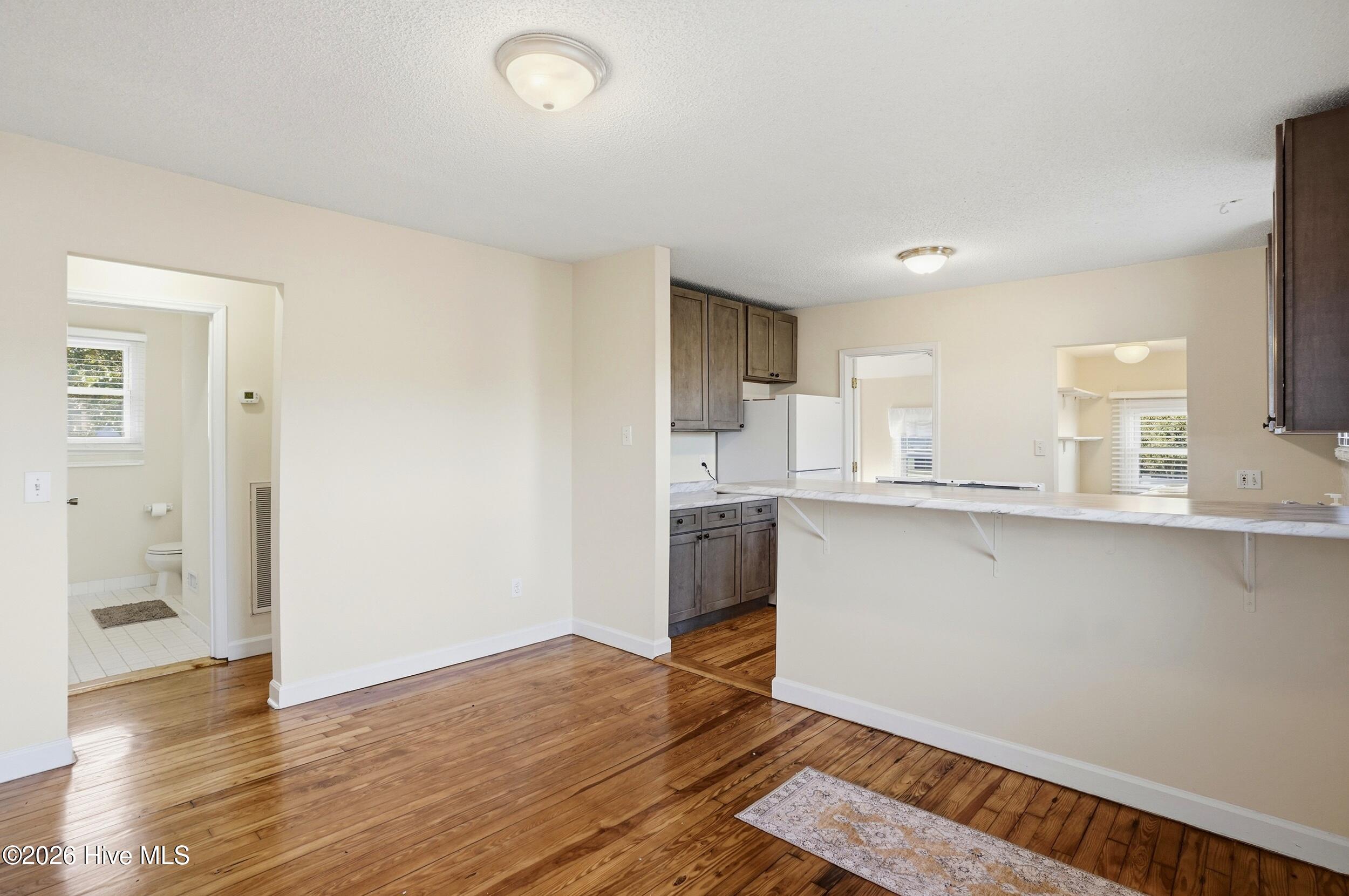 100565709 | Photo 21