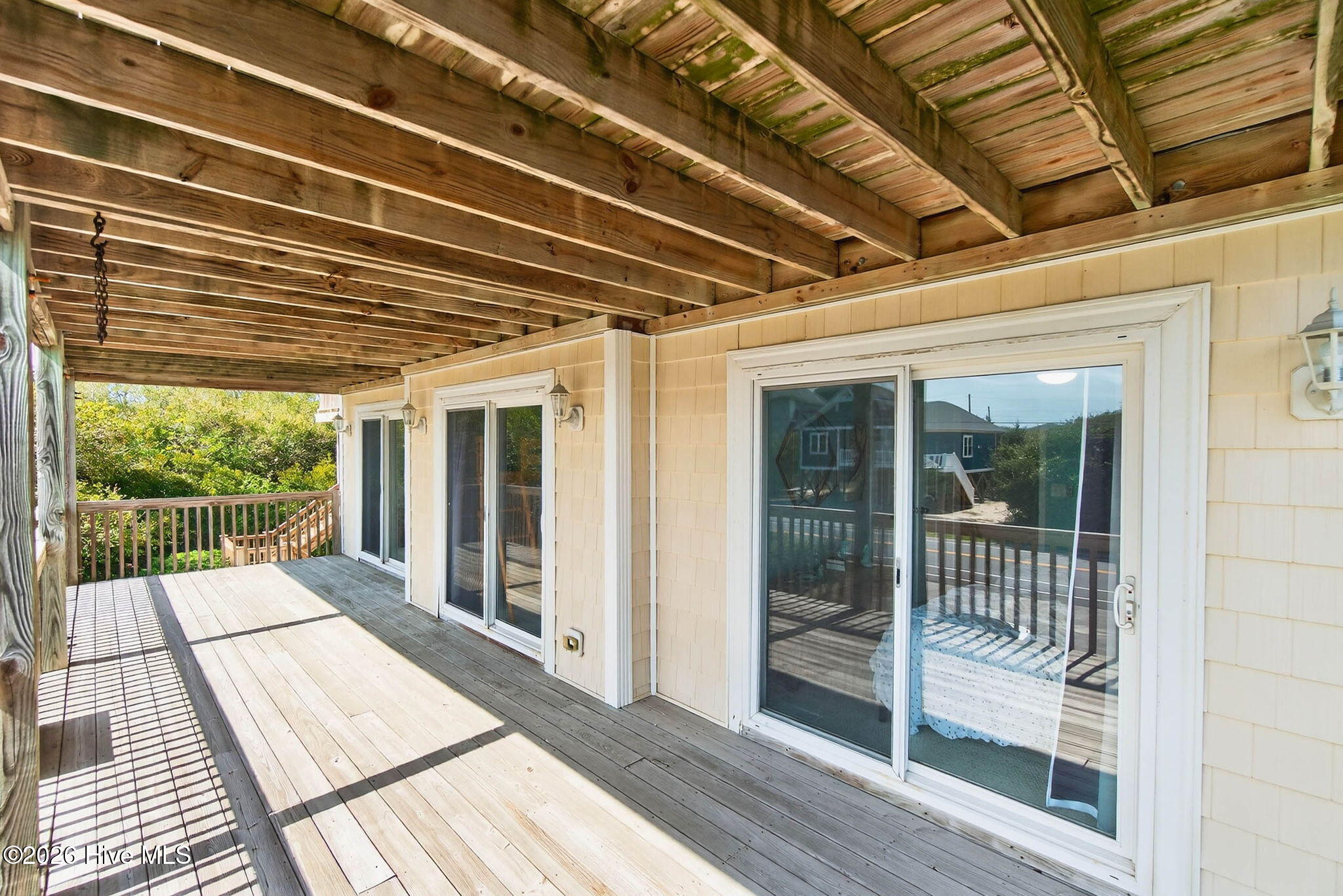 100564791 | Photo 24