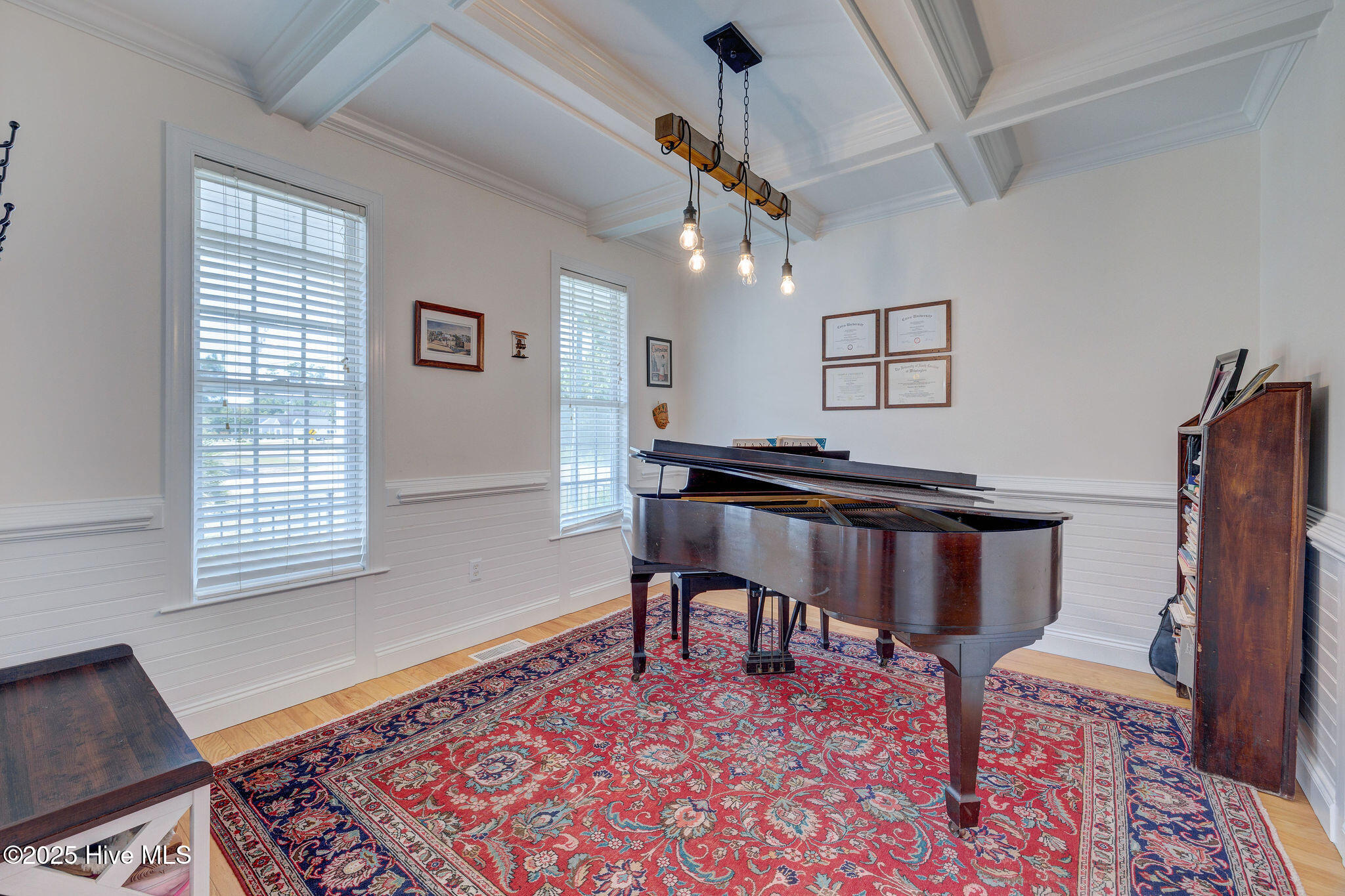 100529617 | Photo 14