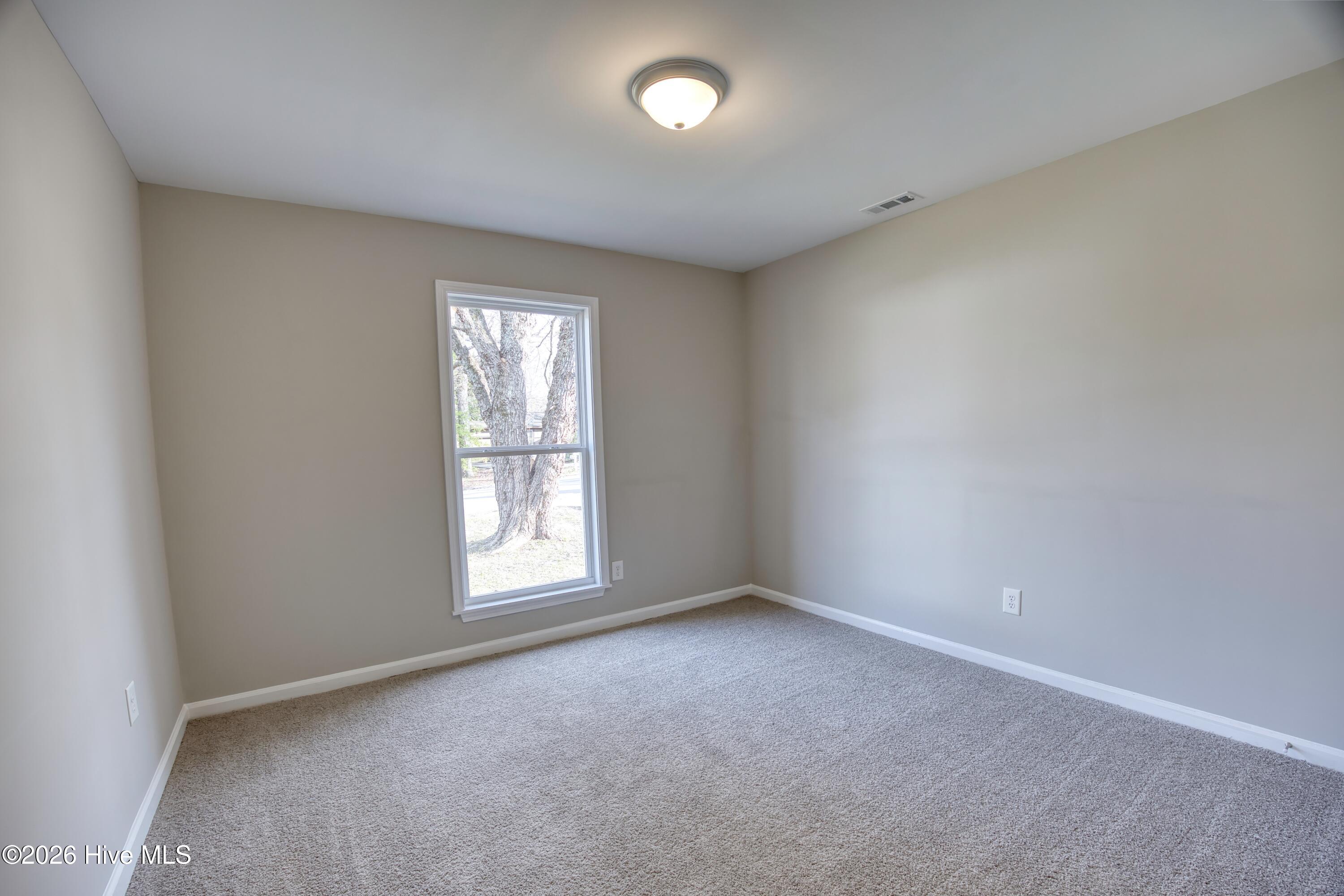 100561992 | Photo 27