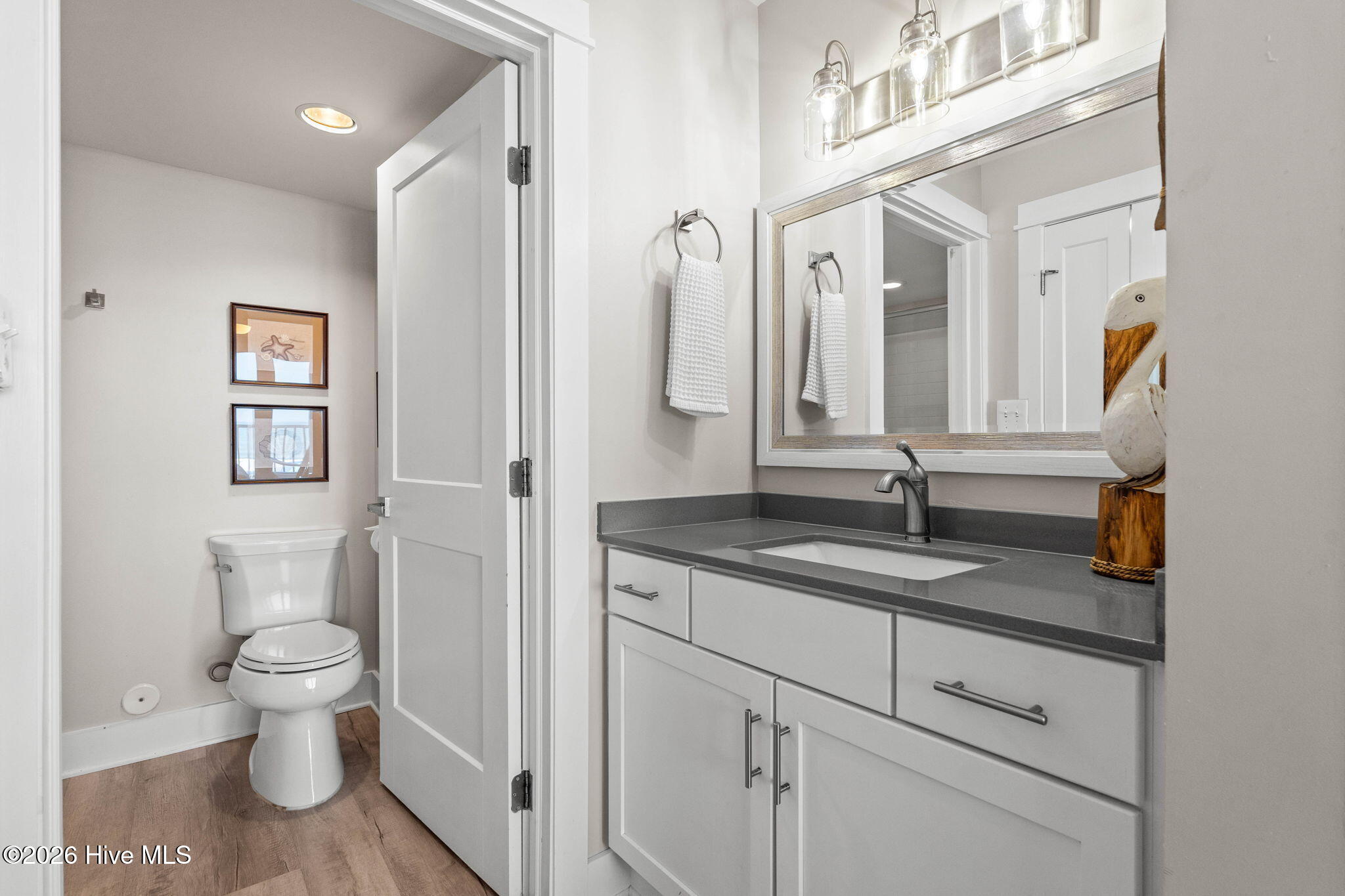 100565689 | Photo 11