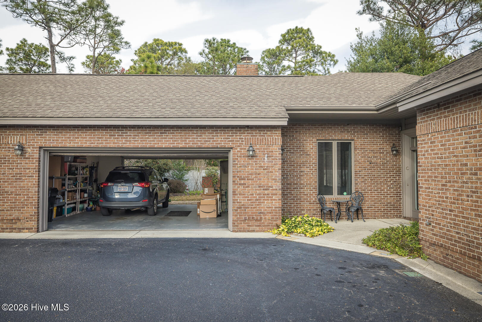 100549741 | Photo 33