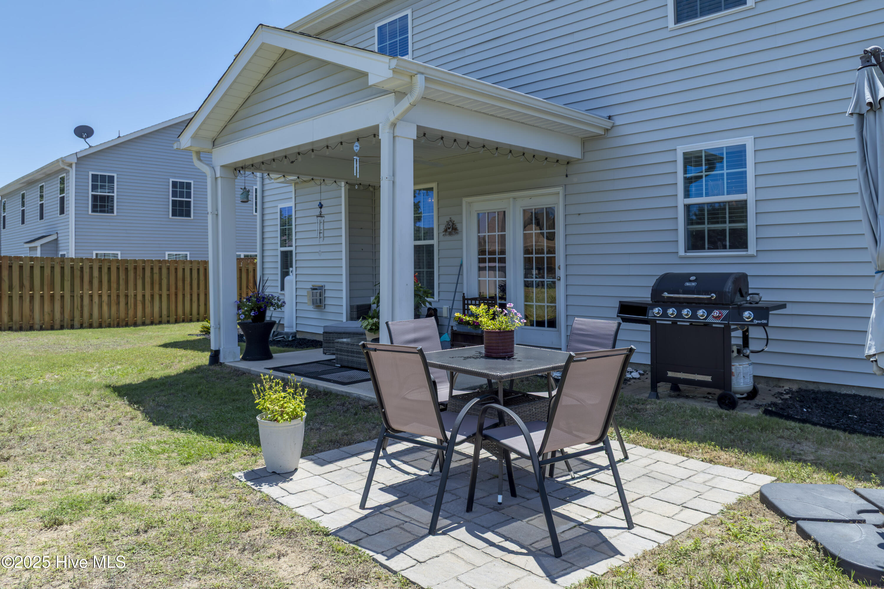 100509634 | Photo 45