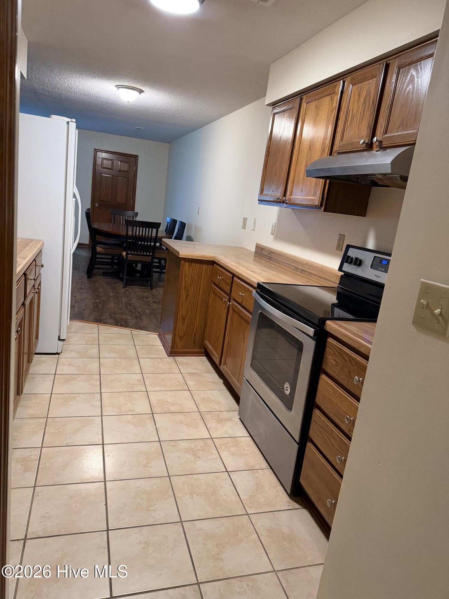 100548583 | Photo 22