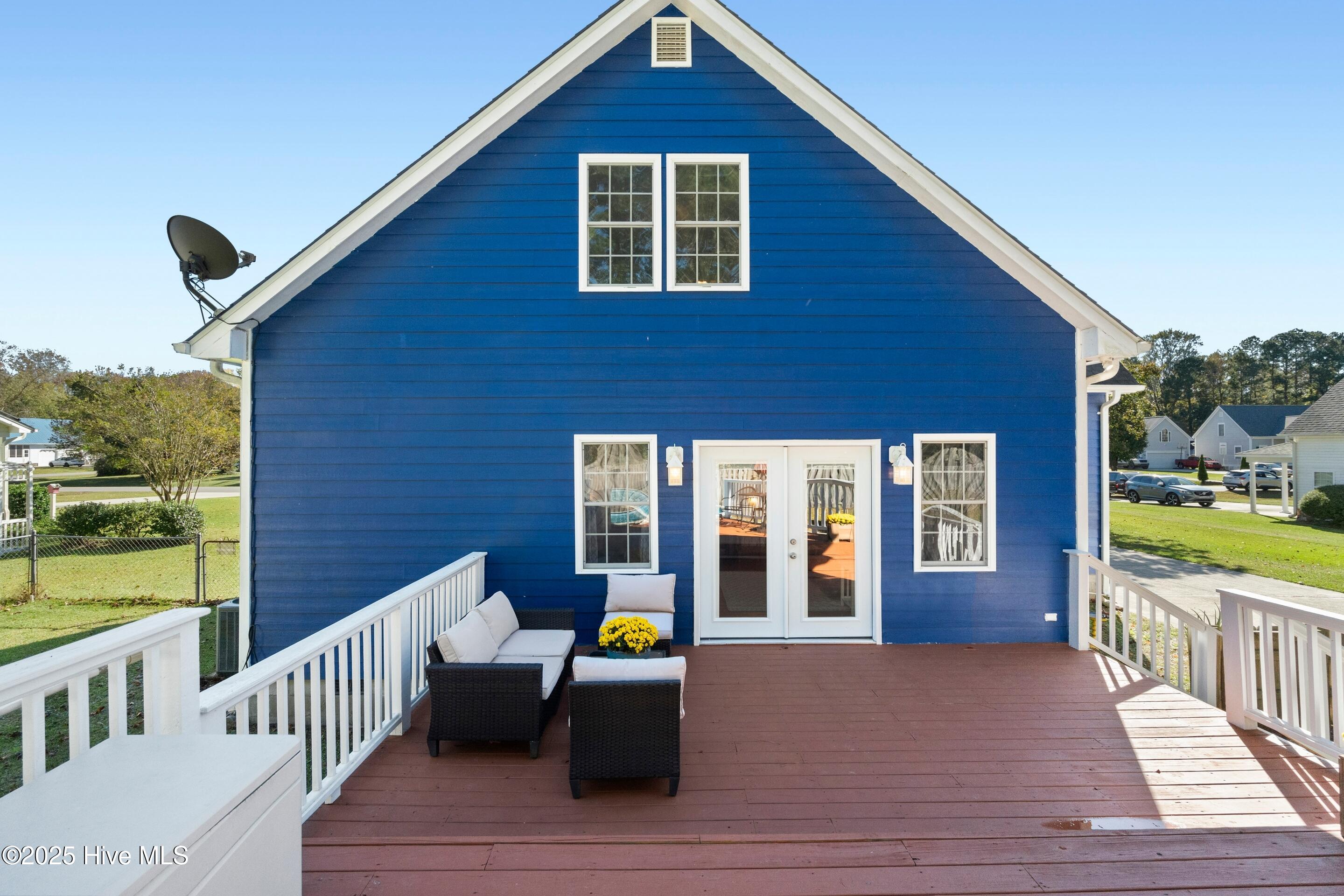 100535792 | Photo 24