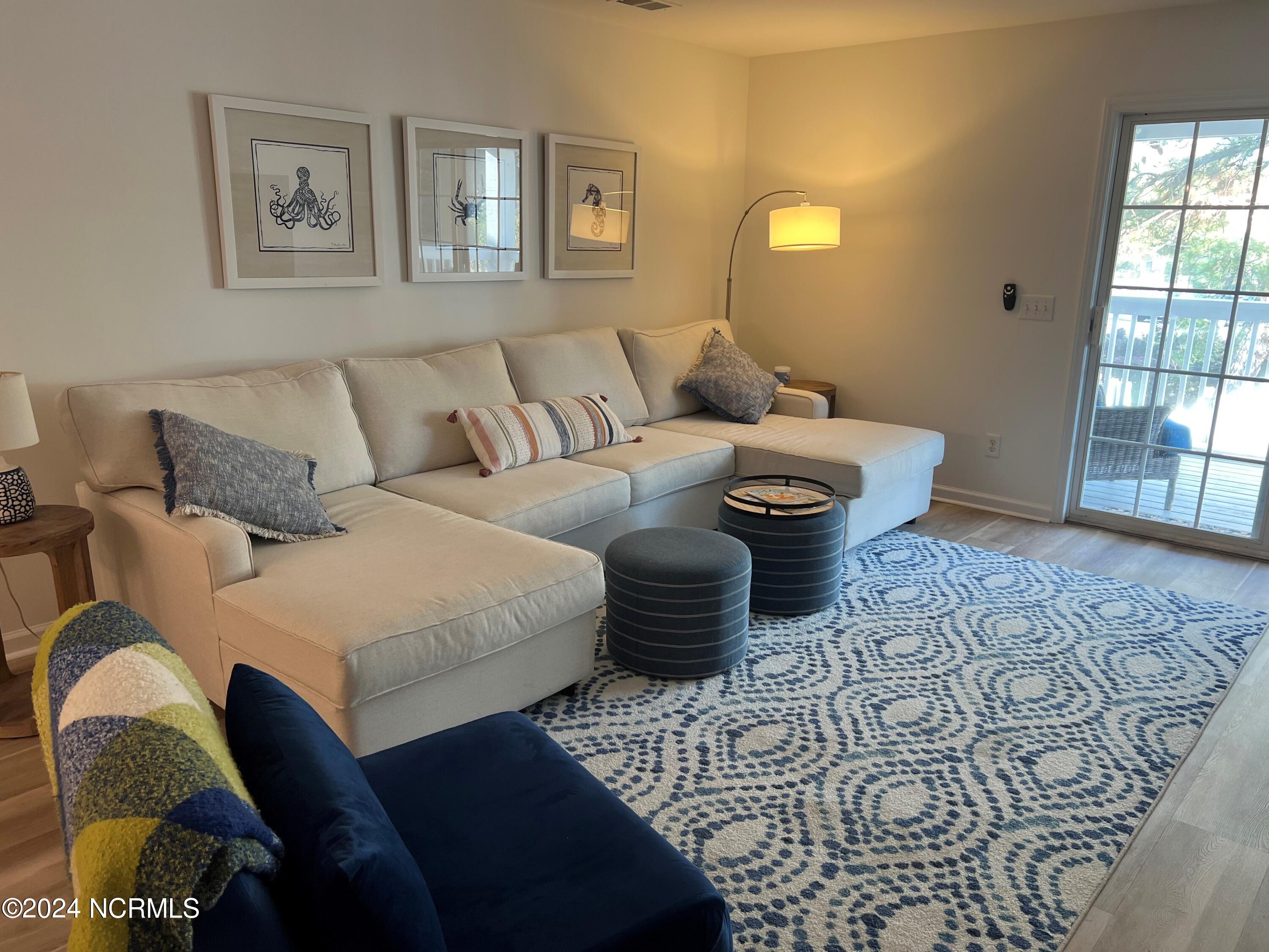 100560867 | Photo 13