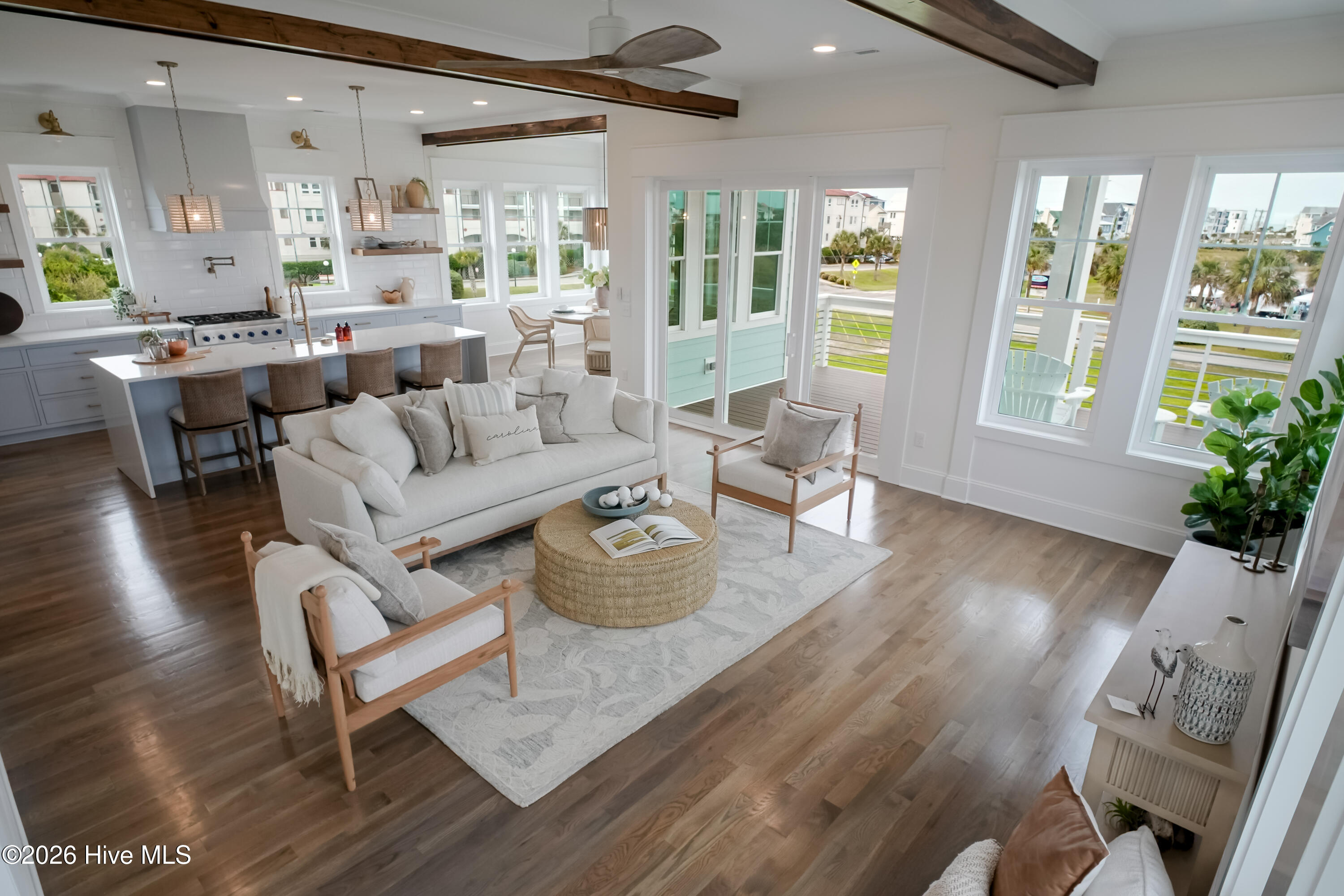 100516070 | Photo 37