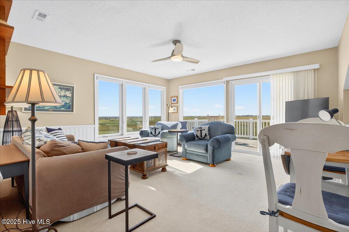 100543410 | Photo 70