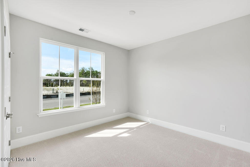 100550768 | Photo 30