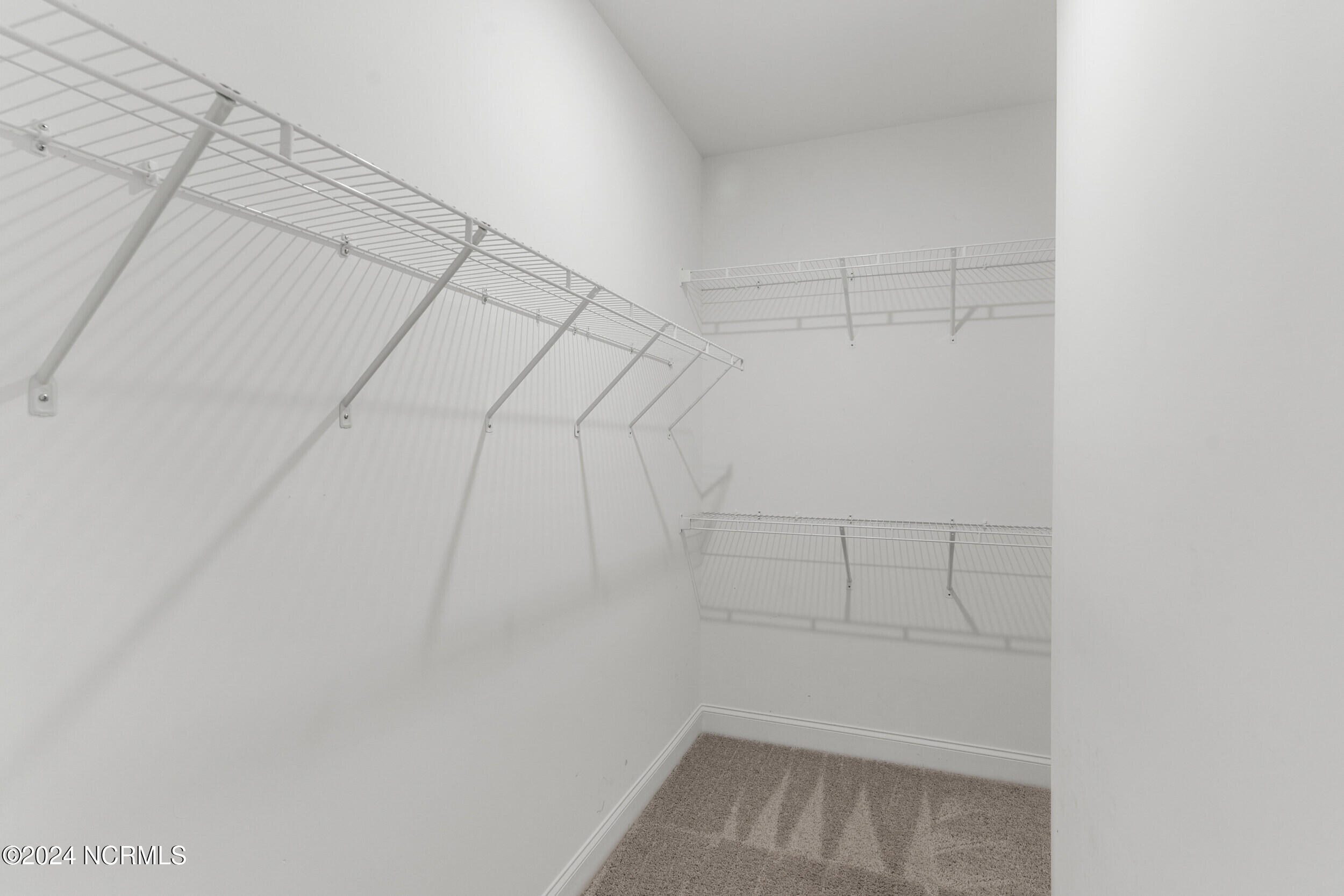 100552066 | Photo 24