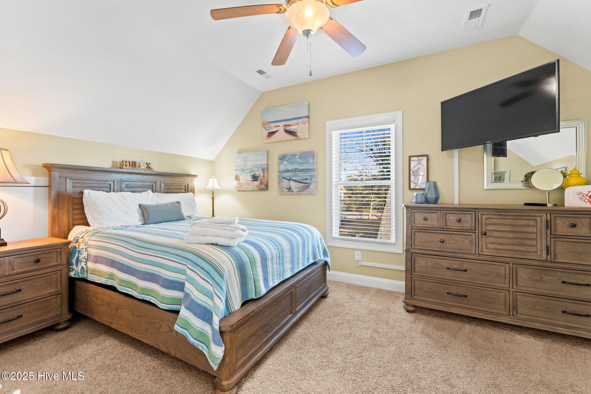 100546116 | Photo 16