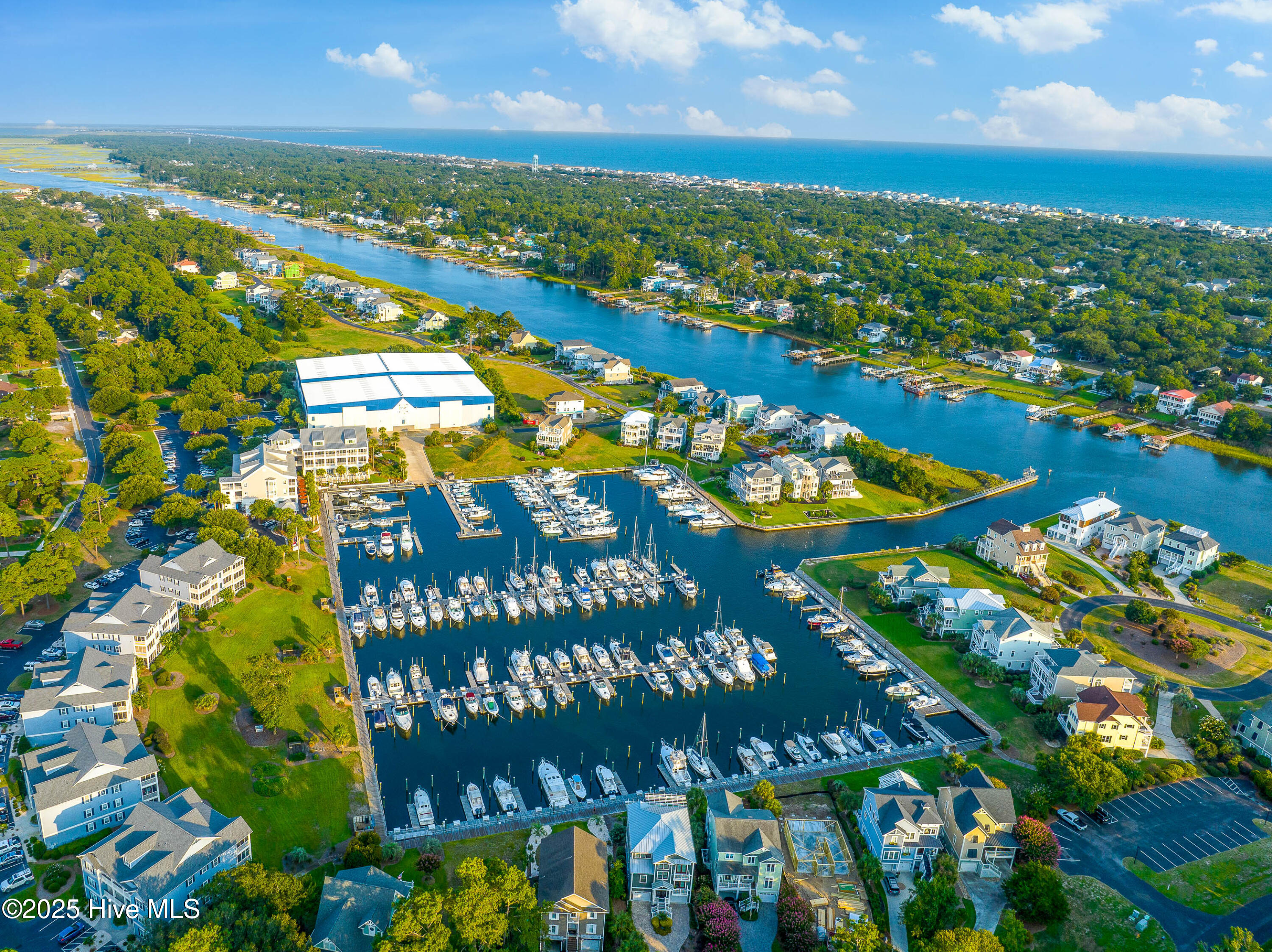 100543771 | Photo 77