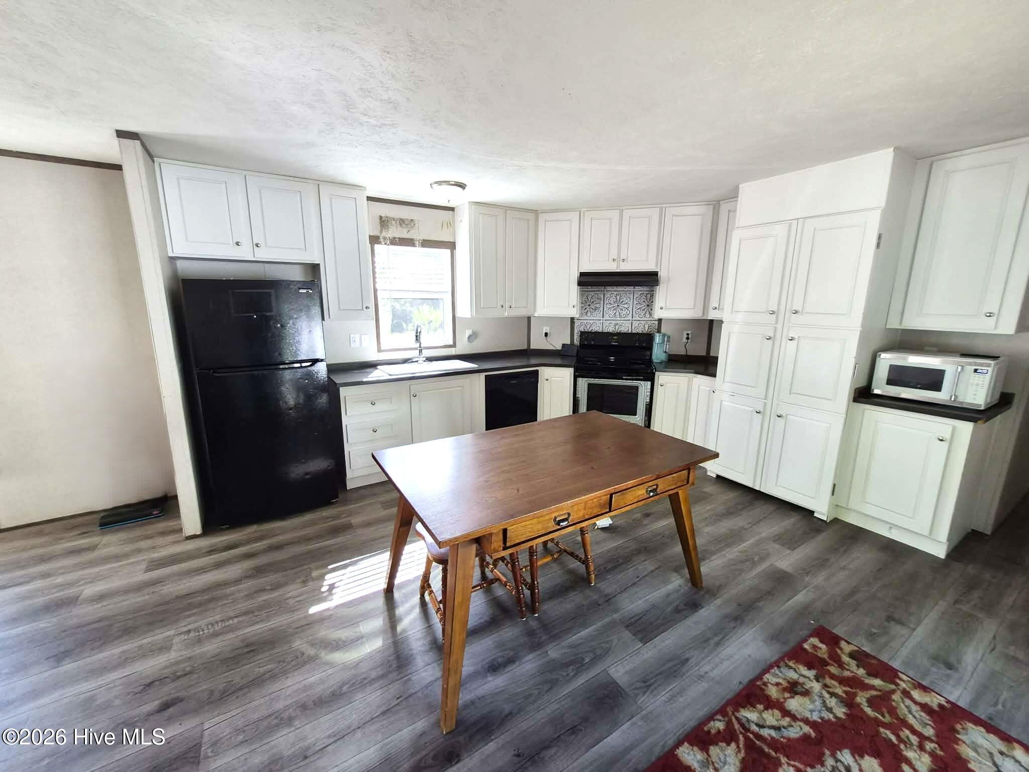 Photo 3 of Manufactured home for sale at 7190 Canetuck Rd, Currie, NC 28435 | MLS# 100601739 | Listing updated on 2026-09-05