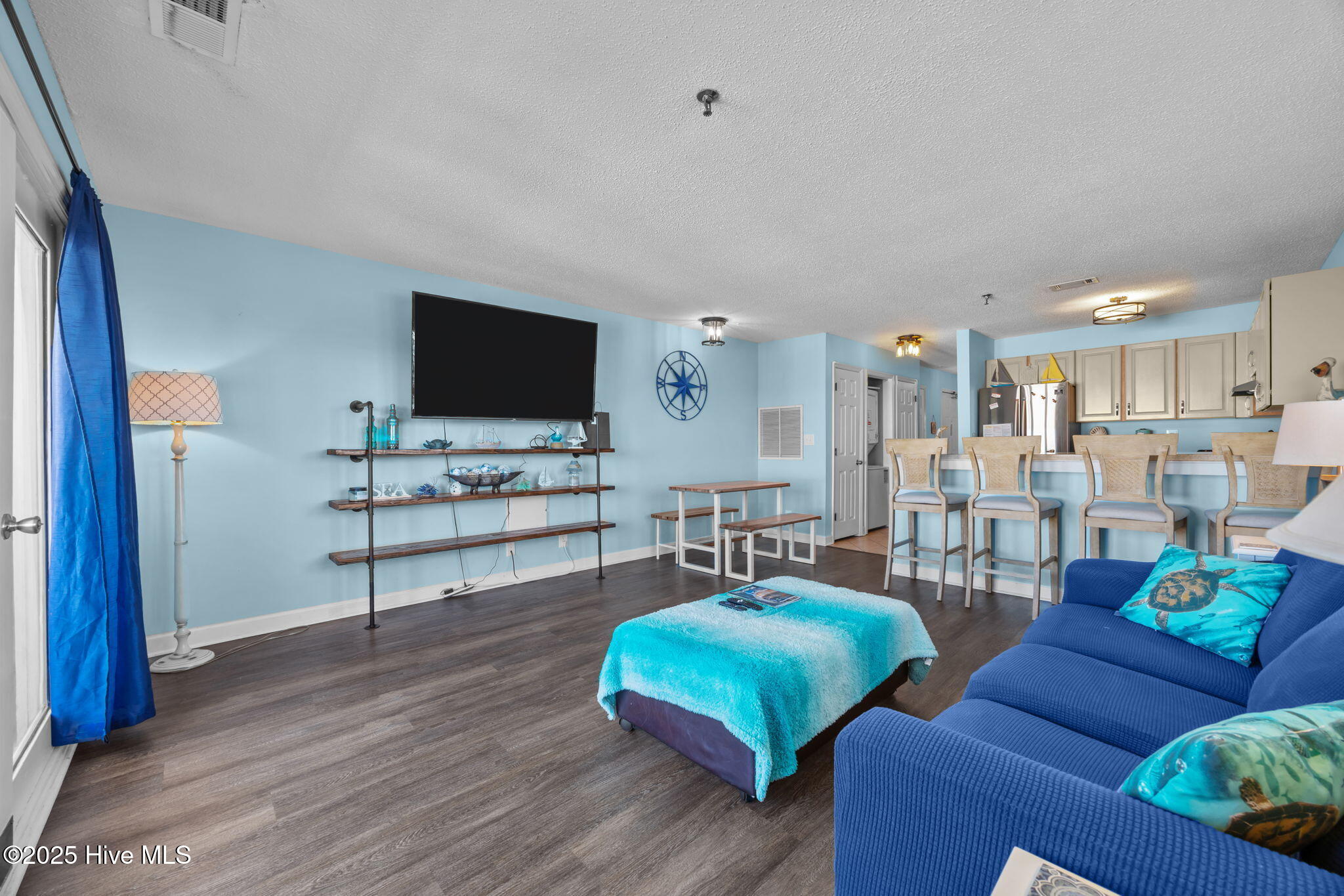 100529648 | Photo 28